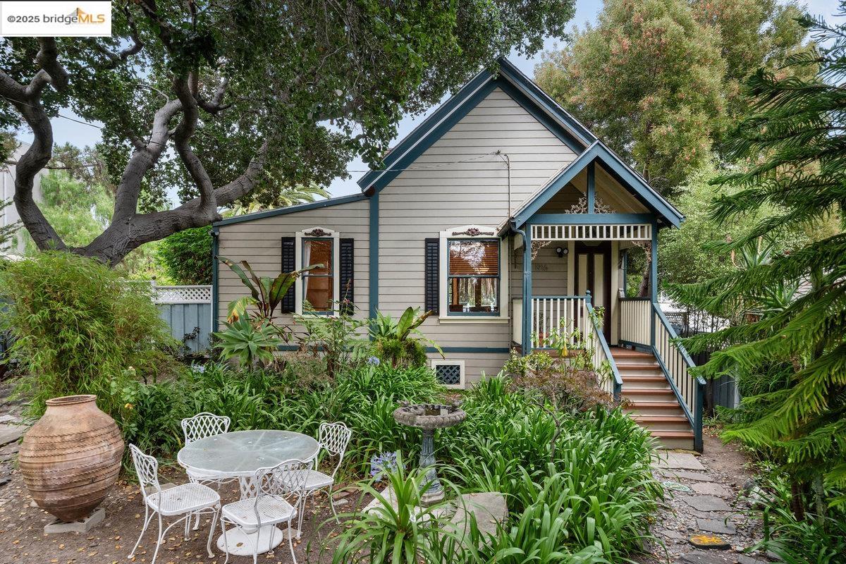 Detail Gallery Image 28 of 49 For 1924 7th Ave, Oakland,  CA 94606 - – Beds | – Baths