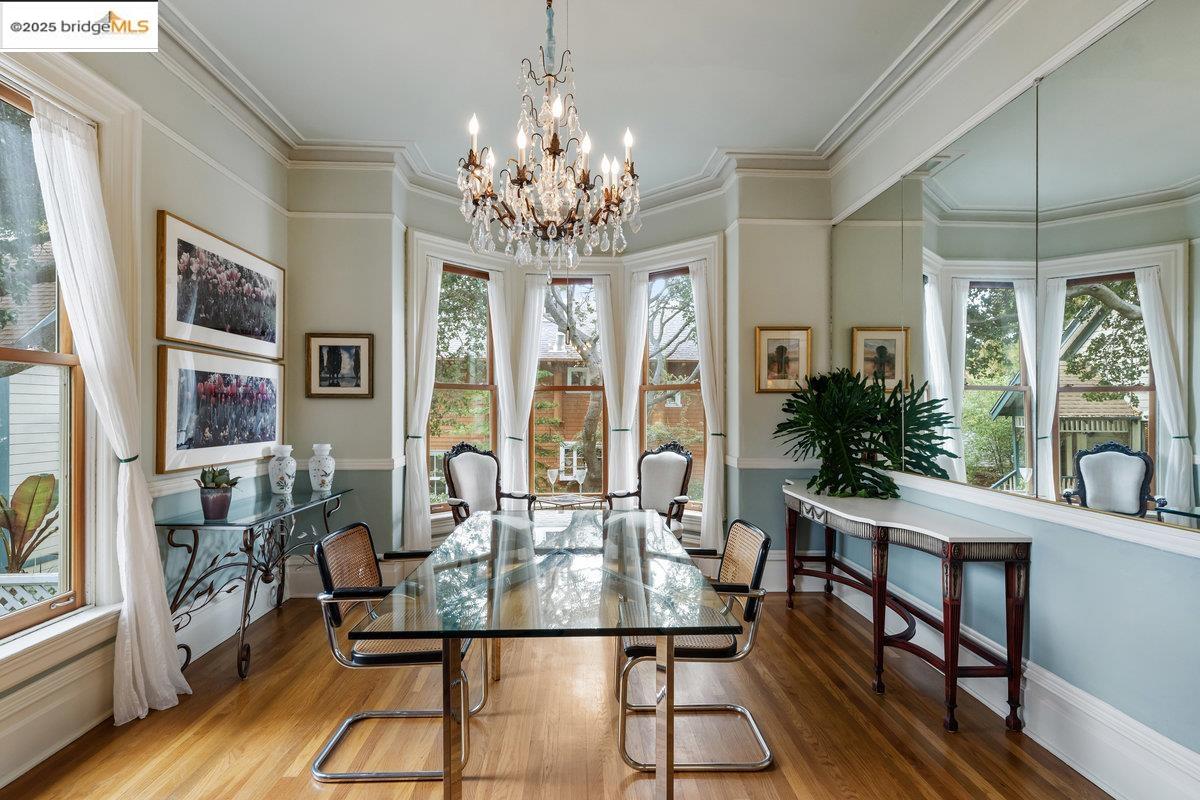 Detail Gallery Image 4 of 49 For 1924 7th Ave, Oakland,  CA 94606 - – Beds | – Baths