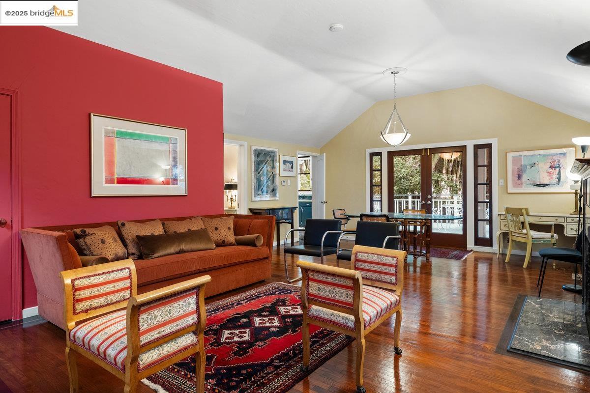 Detail Gallery Image 32 of 49 For 1924 7th Ave, Oakland,  CA 94606 - – Beds | – Baths