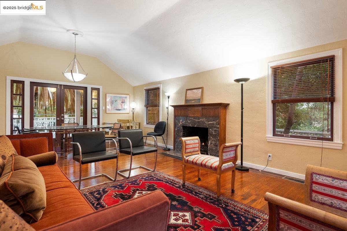 Detail Gallery Image 33 of 49 For 1924 7th Ave, Oakland,  CA 94606 - – Beds | – Baths