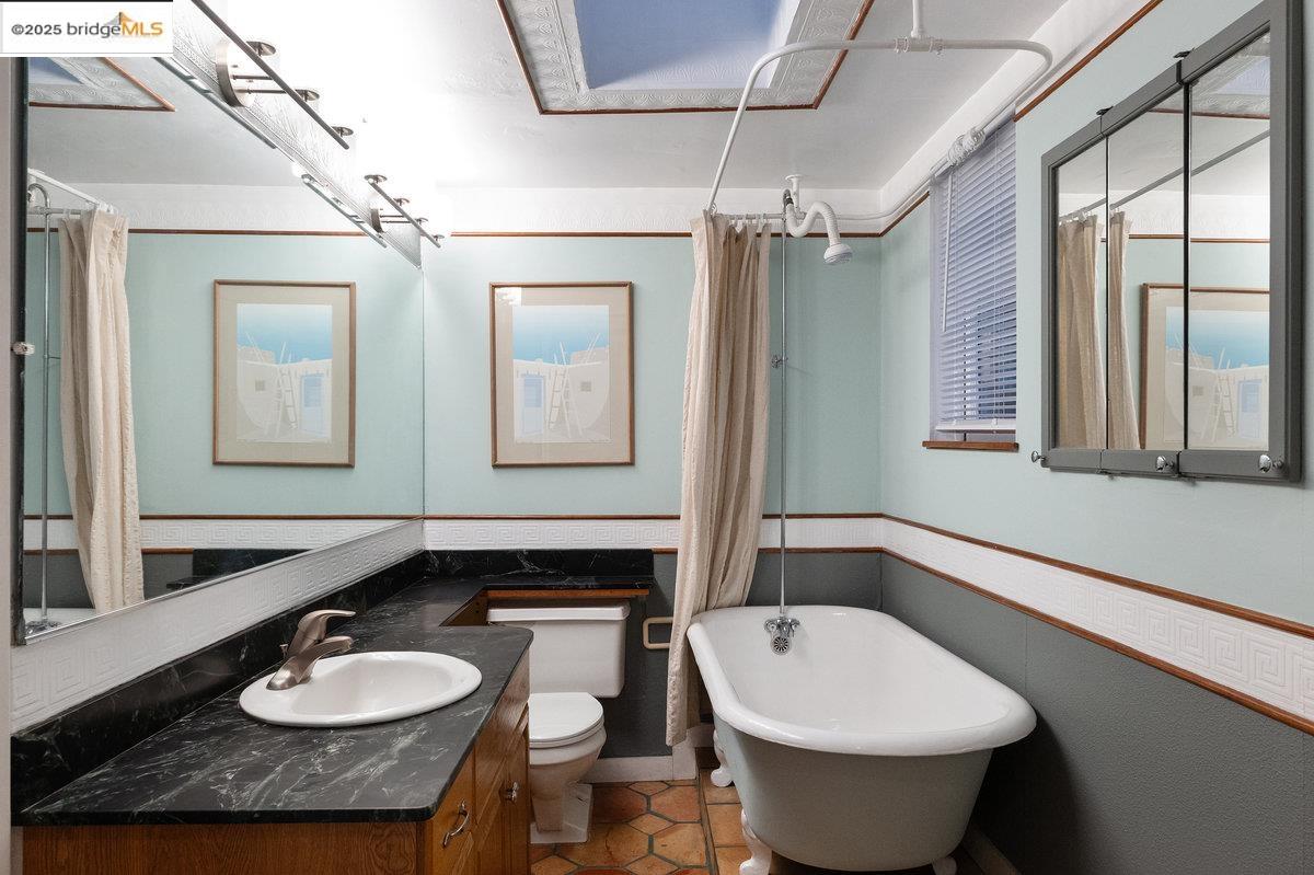 Detail Gallery Image 39 of 49 For 1924 7th Ave, Oakland,  CA 94606 - – Beds | – Baths