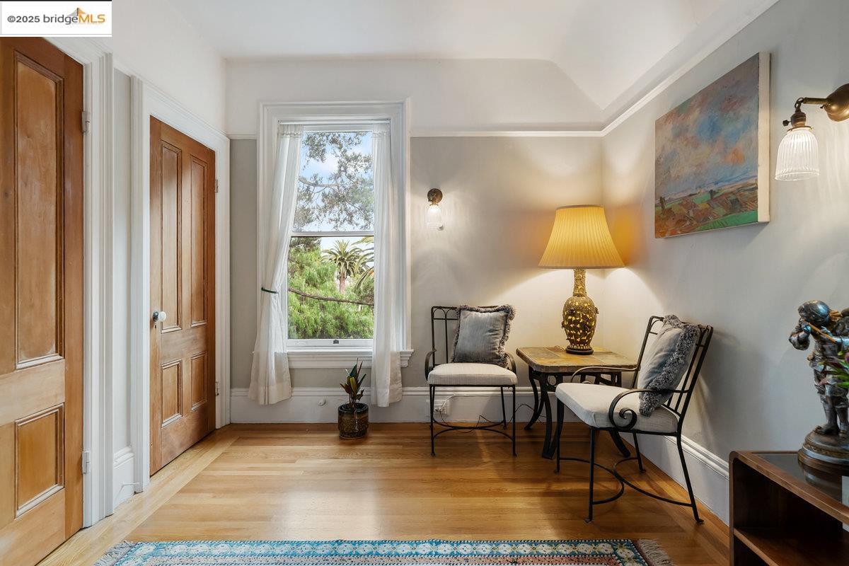 Detail Gallery Image 10 of 49 For 1924 7th Ave, Oakland,  CA 94606 - – Beds | – Baths