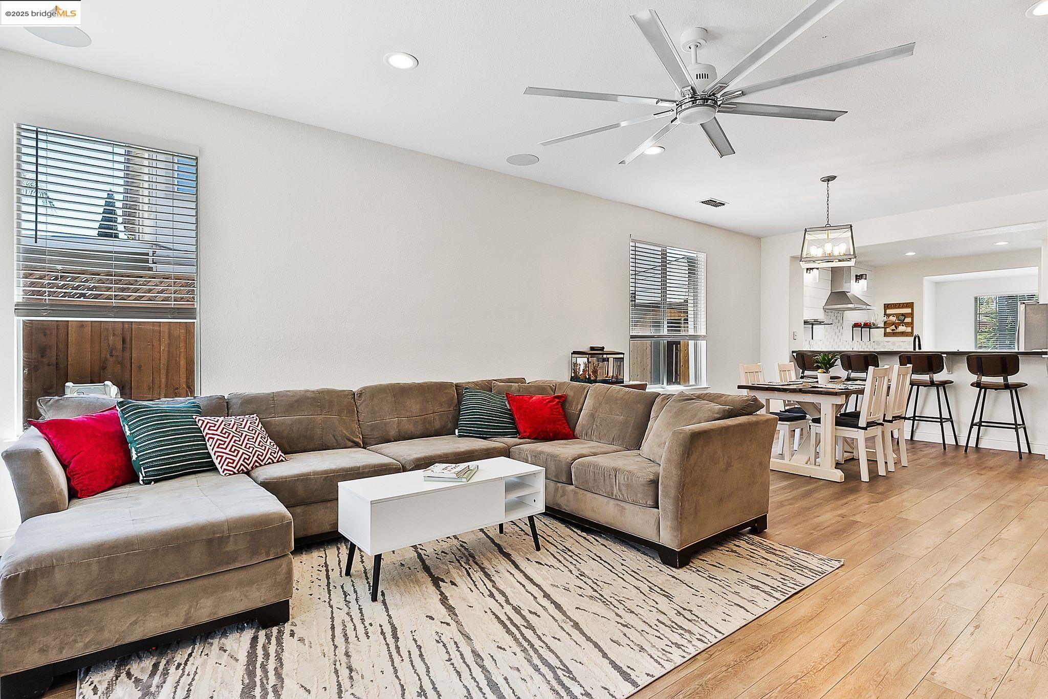 Detail Gallery Image 14 of 42 For 328 Fareham Ct, Discovery Bay,  CA 94505 - 3 Beds | 2 Baths