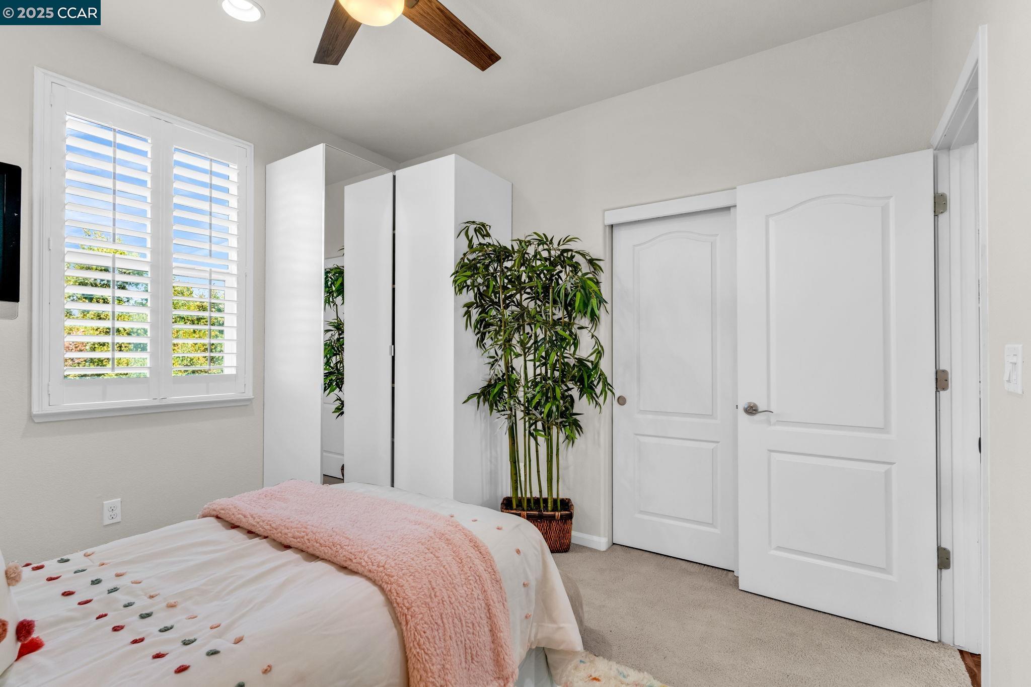 Detail Gallery Image 33 of 42 For 6983 Alamo Creek Trl, Dublin,  CA 94568 - 4 Beds | 3/1 Baths