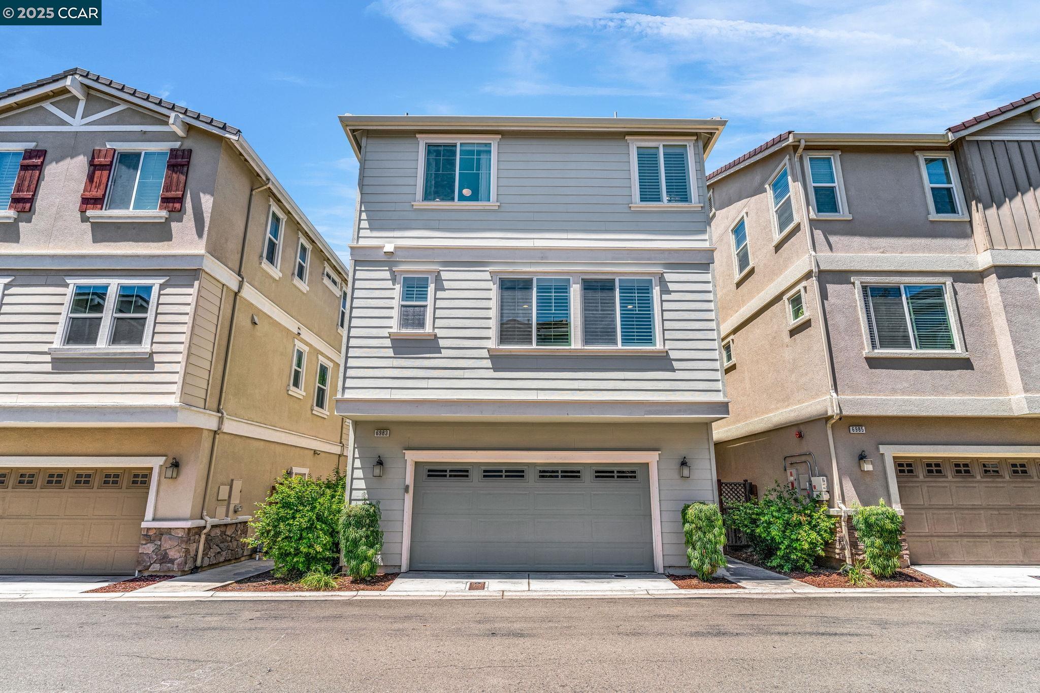 Detail Gallery Image 35 of 42 For 6983 Alamo Creek Trl, Dublin,  CA 94568 - 4 Beds | 3/1 Baths