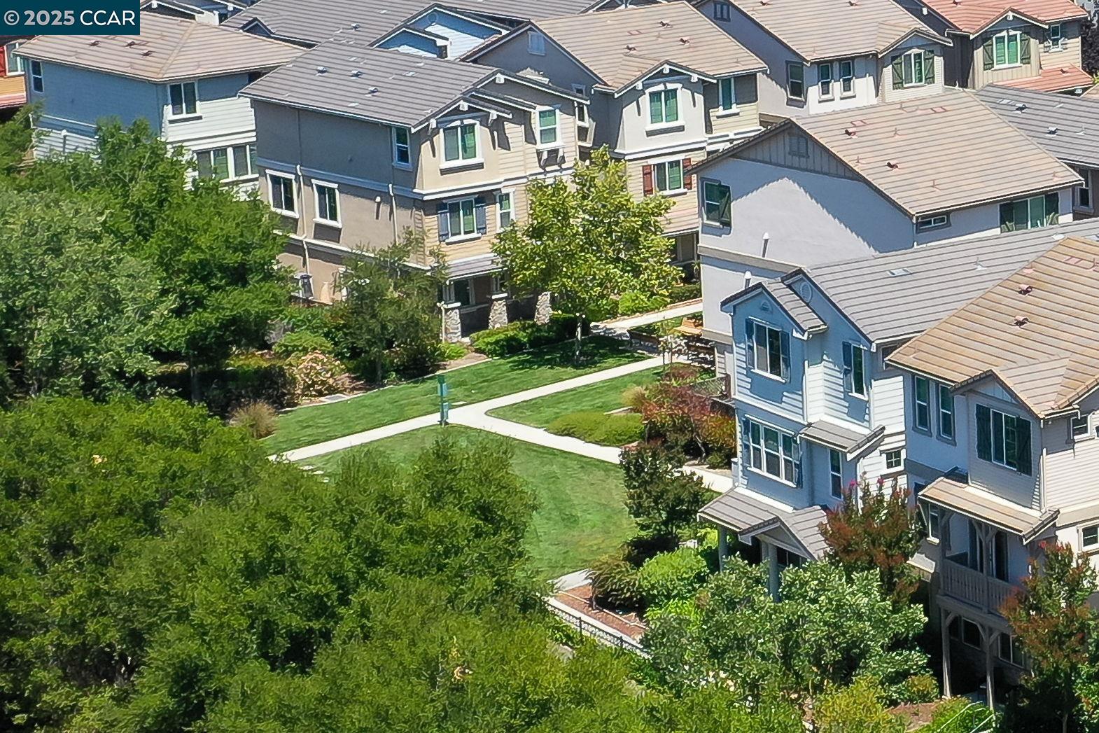 Detail Gallery Image 37 of 42 For 6983 Alamo Creek Trl, Dublin,  CA 94568 - 4 Beds | 3/1 Baths