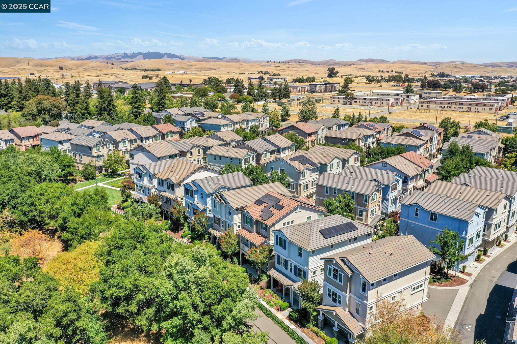 Detail Gallery Image 39 of 42 For 6983 Alamo Creek Trl, Dublin,  CA 94568 - 4 Beds | 3/1 Baths