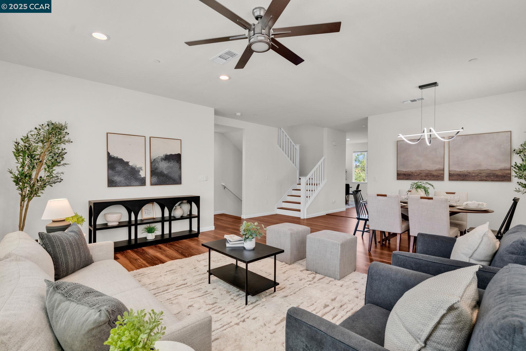 Detail Gallery Image 10 of 42 For 6983 Alamo Creek Trl, Dublin,  CA 94568 - 4 Beds | 3/1 Baths