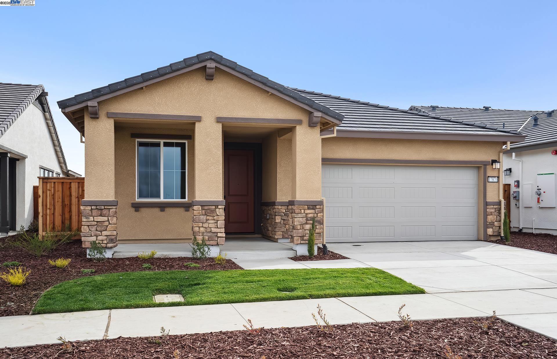 Detail Gallery Image 2 of 47 For 17870 Brightwood Avenue, Lathrop,  CA 95330 - 2 Beds | 2 Baths