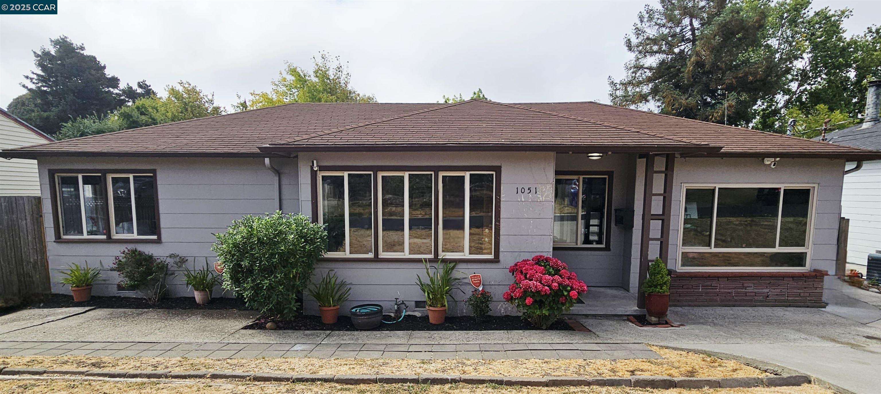 Detail Gallery Image 1 of 26 For 1051 Saint Andrews Dr, El Sobrante,  CA 94803 - 2 Beds | 1 Baths