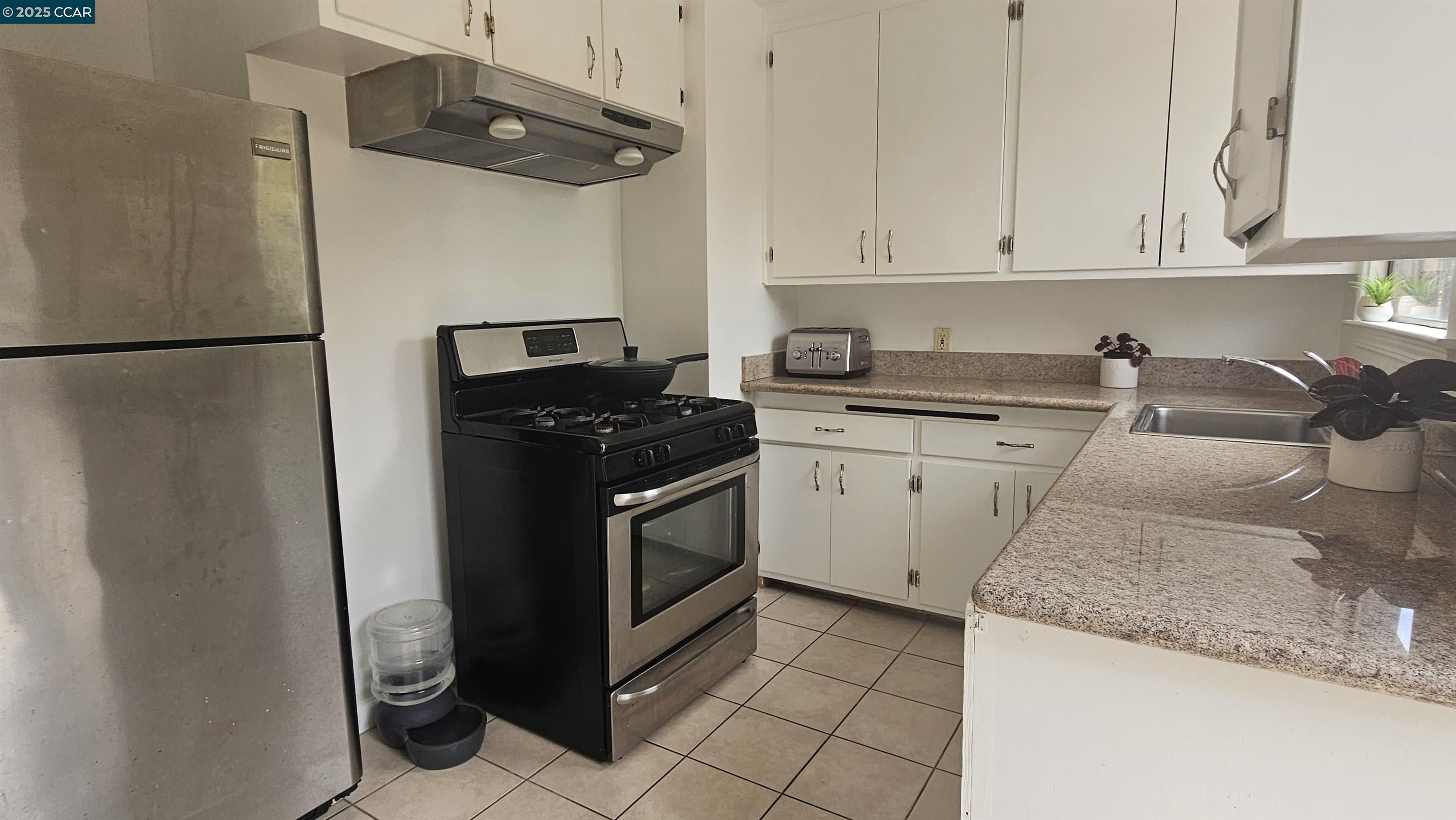 Detail Gallery Image 18 of 26 For 1051 Saint Andrews Dr, El Sobrante,  CA 94803 - 2 Beds | 1 Baths
