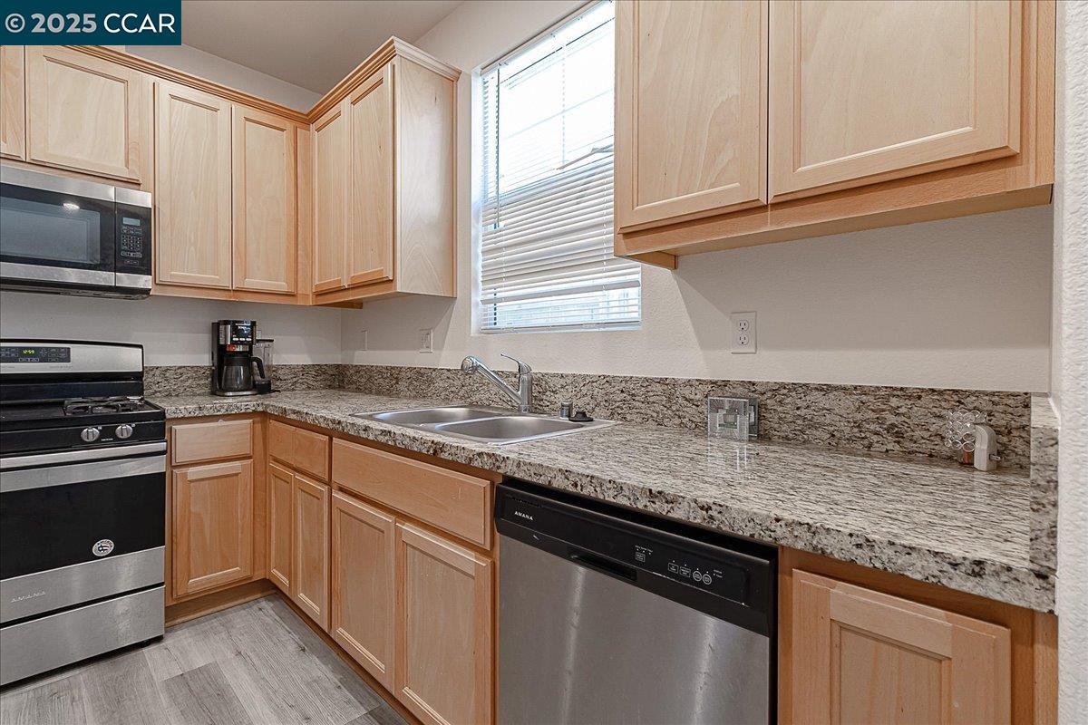 Detail Gallery Image 13 of 27 For 2941 Ritter Ln, Merced,  CA 95348 - 3 Beds | 2/1 Baths