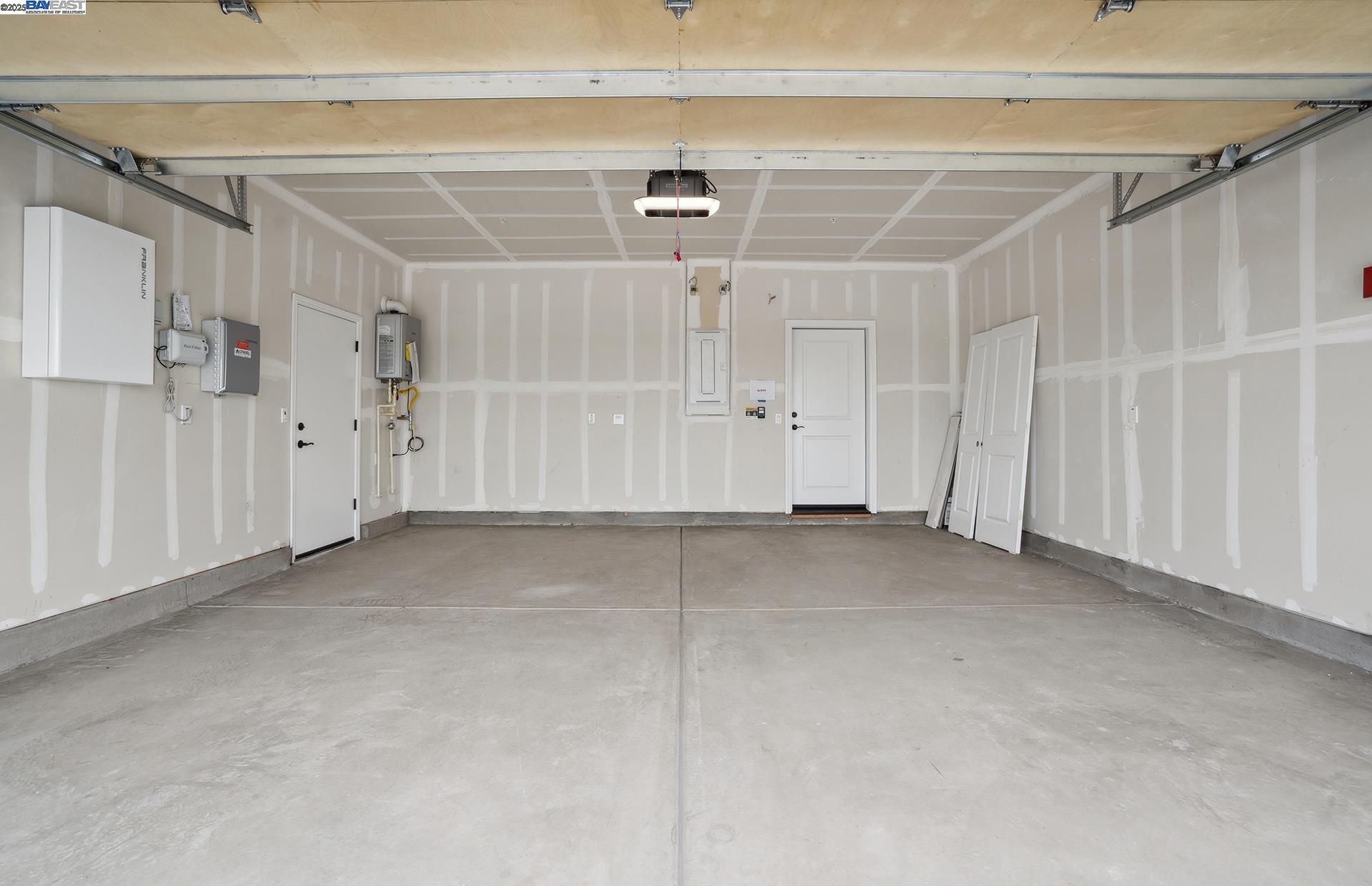 Detail Gallery Image 32 of 36 For 17858 Brightwood Avenue, Lathrop,  CA 95330 - 3 Beds | 2 Baths