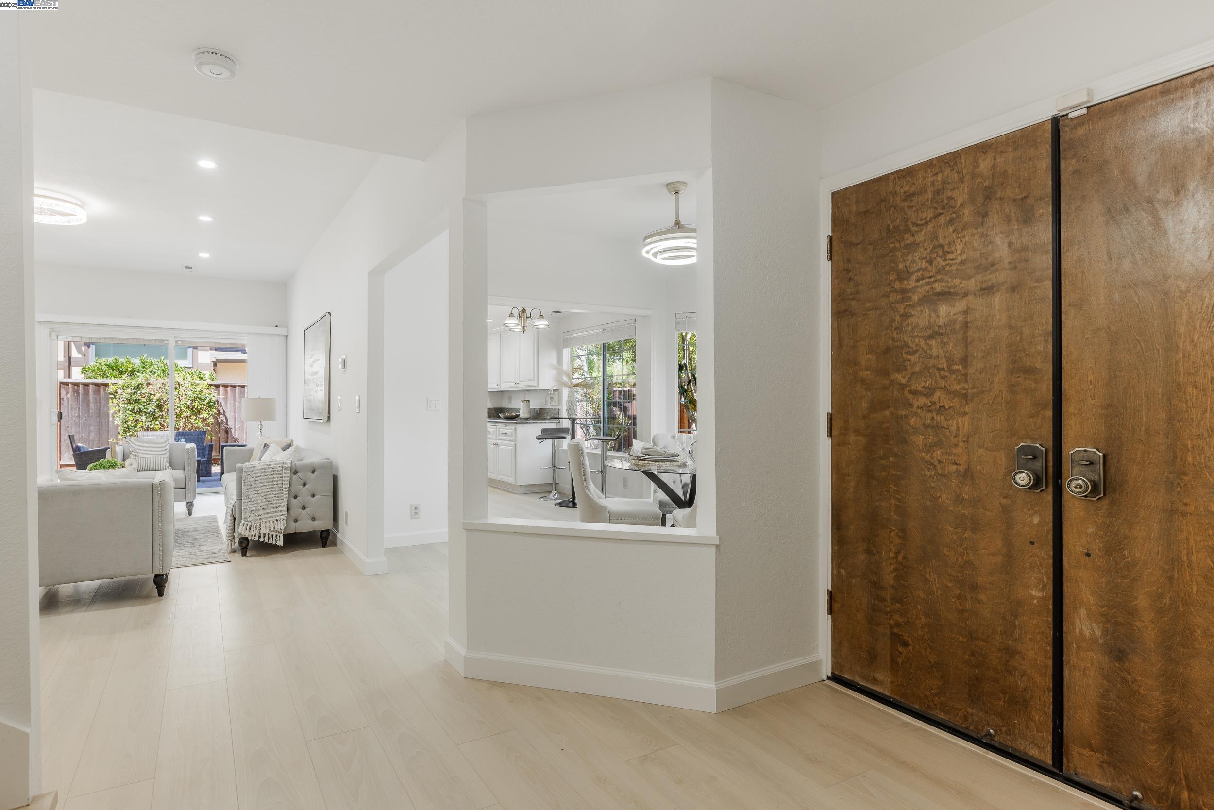 Detail Gallery Image 5 of 35 For 777 Erie Cir, Milpitas,  CA 95035 - 4 Beds | 2/1 Baths