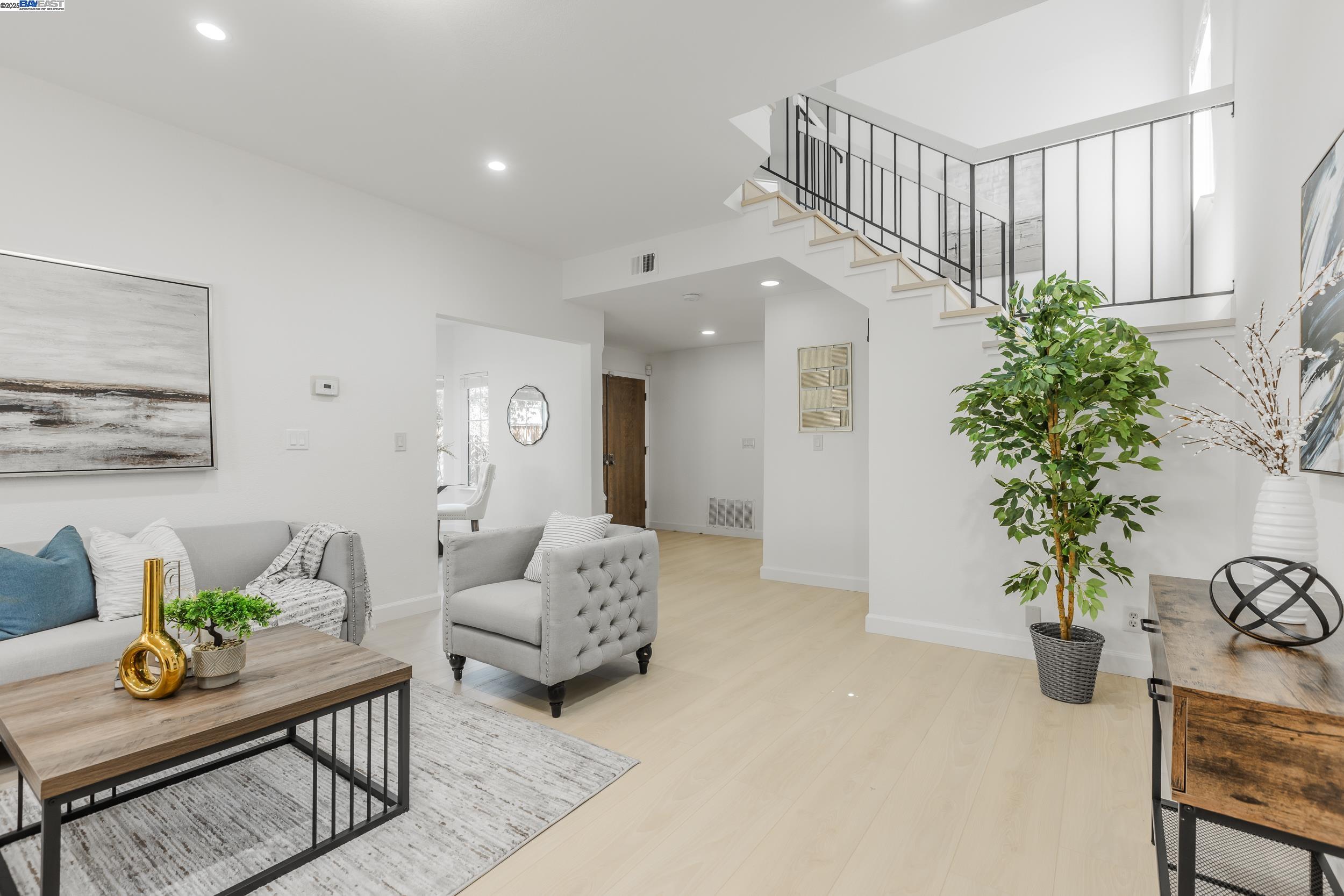 Detail Gallery Image 7 of 35 For 777 Erie Cir, Milpitas,  CA 95035 - 4 Beds | 2/1 Baths