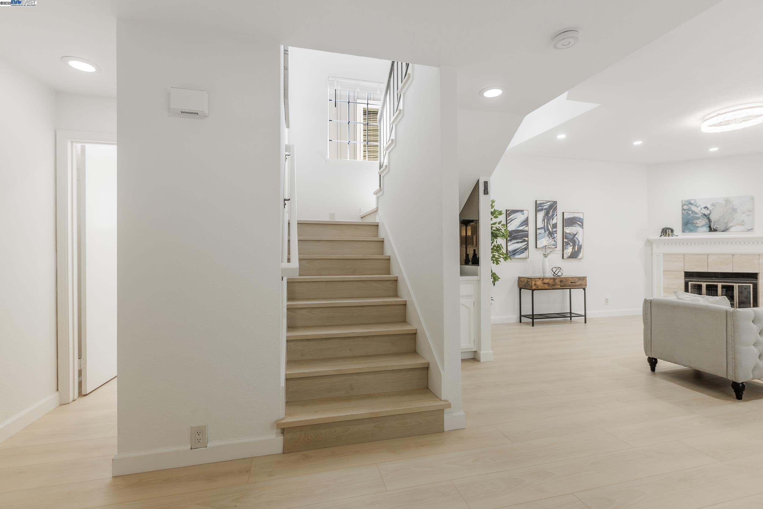 Detail Gallery Image 8 of 35 For 777 Erie Cir, Milpitas,  CA 95035 - 4 Beds | 2/1 Baths