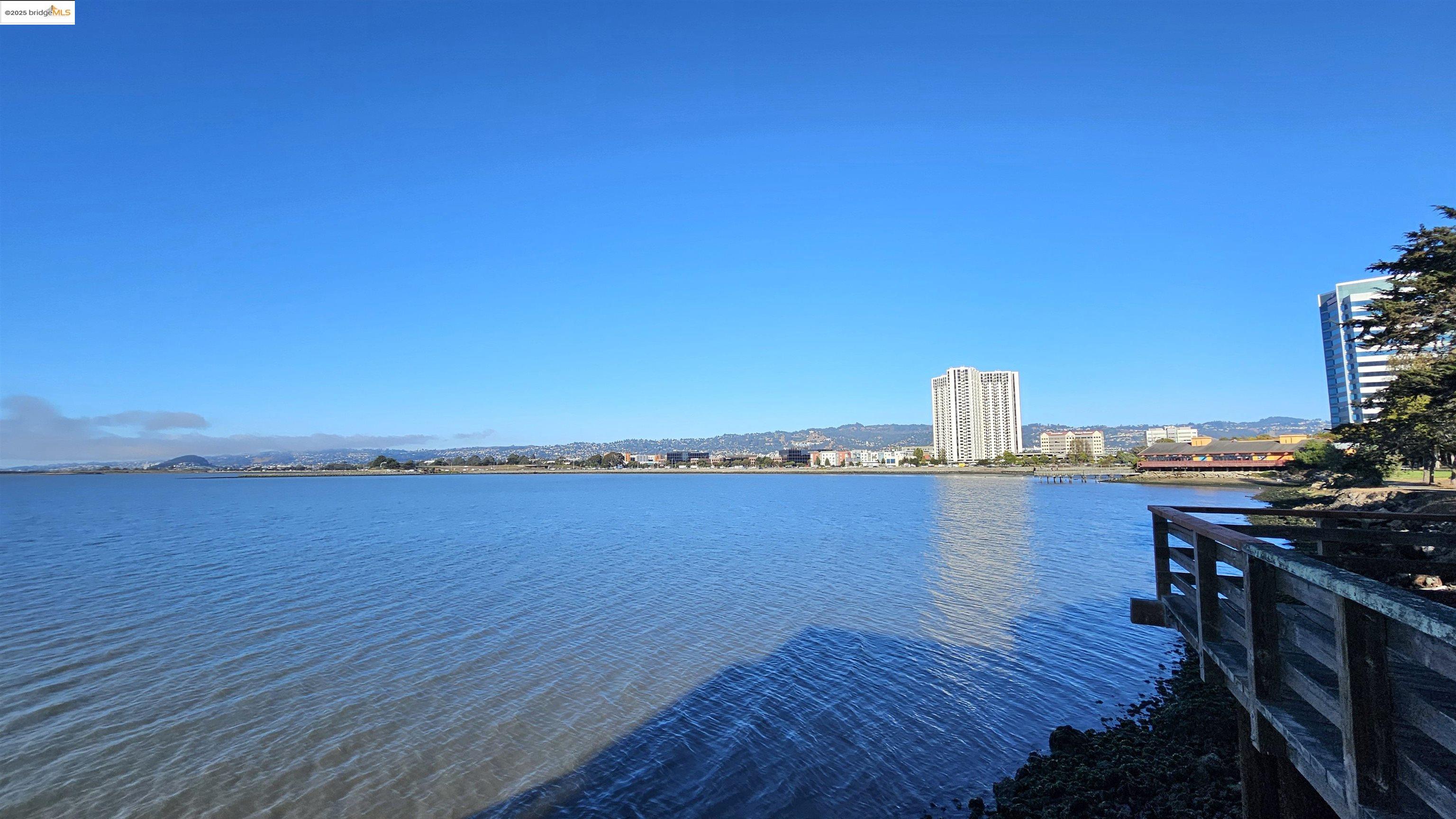 Detail Gallery Image 28 of 29 For 4 Captain Dr #E405,  Emeryville,  CA 94608 - 1 Beds | 1 Baths