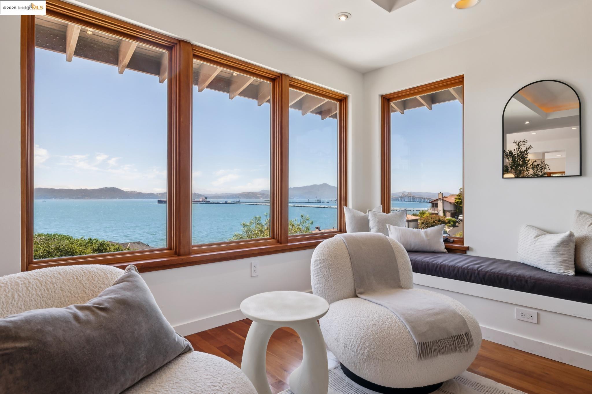 Detail Gallery Image 8 of 60 For 435 Tremont Avenue, Richmond,  CA 94801 - 4 Beds | 4 Baths