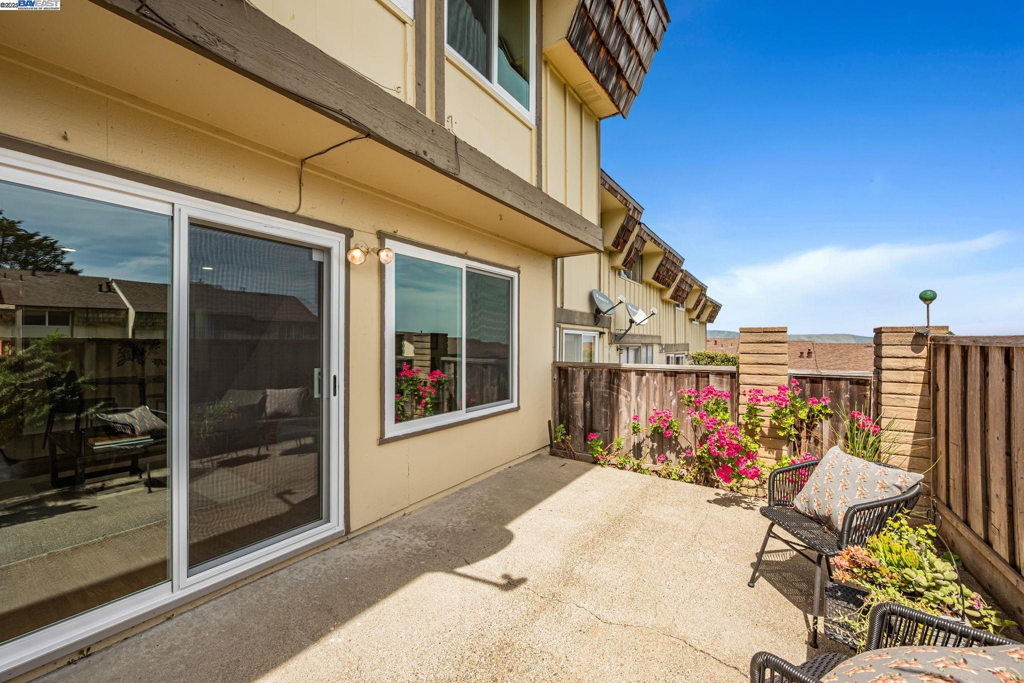 Detail Gallery Image 23 of 28 For 2751 Duhallow Way, South San Francisco,  CA 94080 - 3 Beds | 1/1 Baths