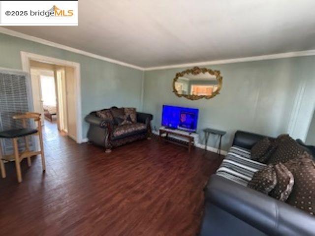 Detail Gallery Image 2 of 26 For 814 Schwerin St, Daly City,  CA 94014 - 4 Beds | 2 Baths