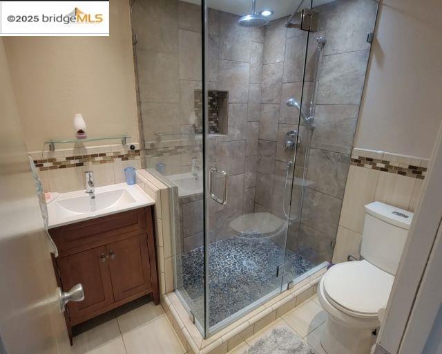 Detail Gallery Image 18 of 26 For 814 Schwerin St, Daly City,  CA 94014 - 4 Beds | 2 Baths