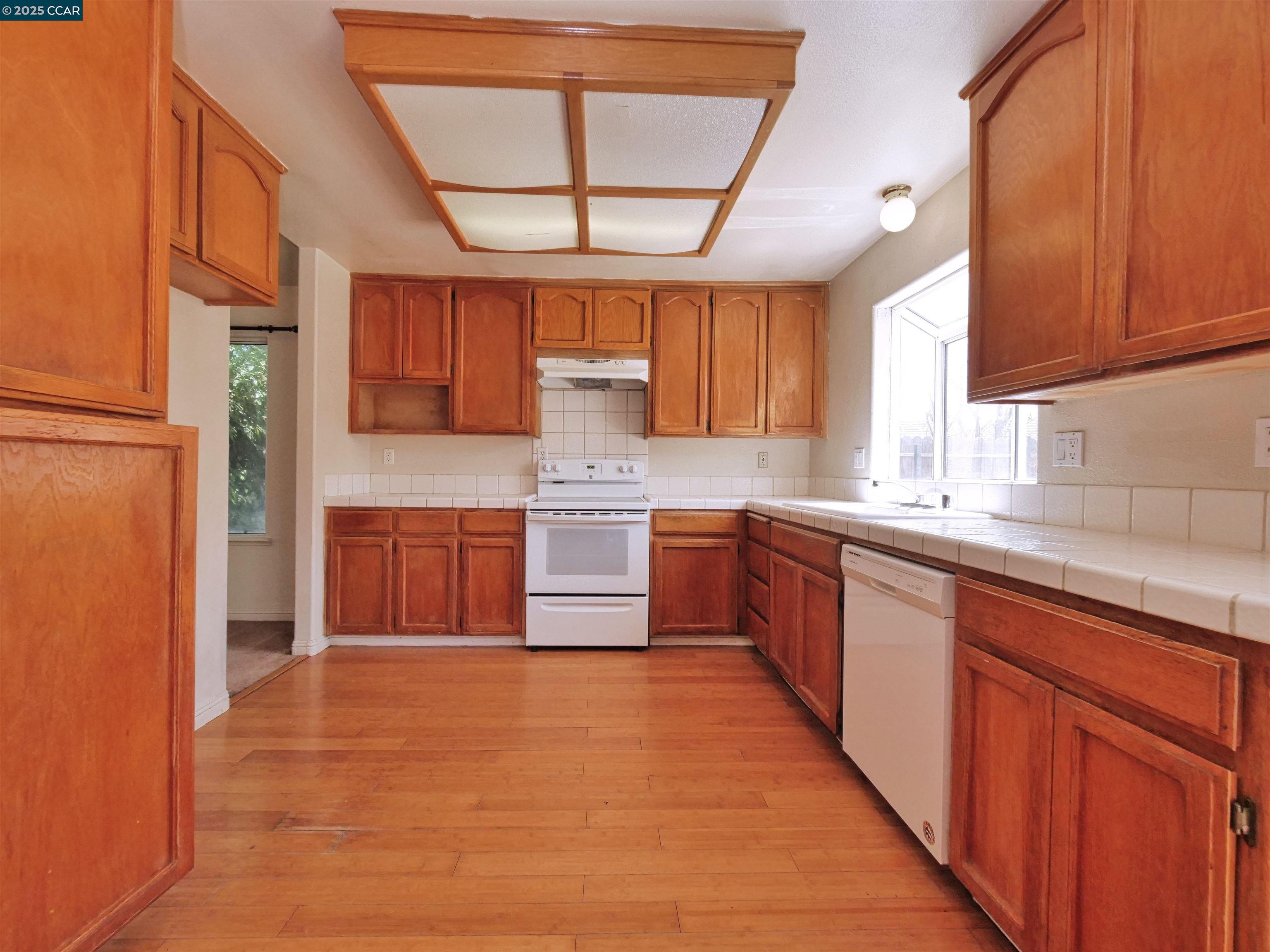 Detail Gallery Image 14 of 60 For 4300 Cannington Lane, Salida,  CA 95368-9726 - 4 Beds | 2 Baths