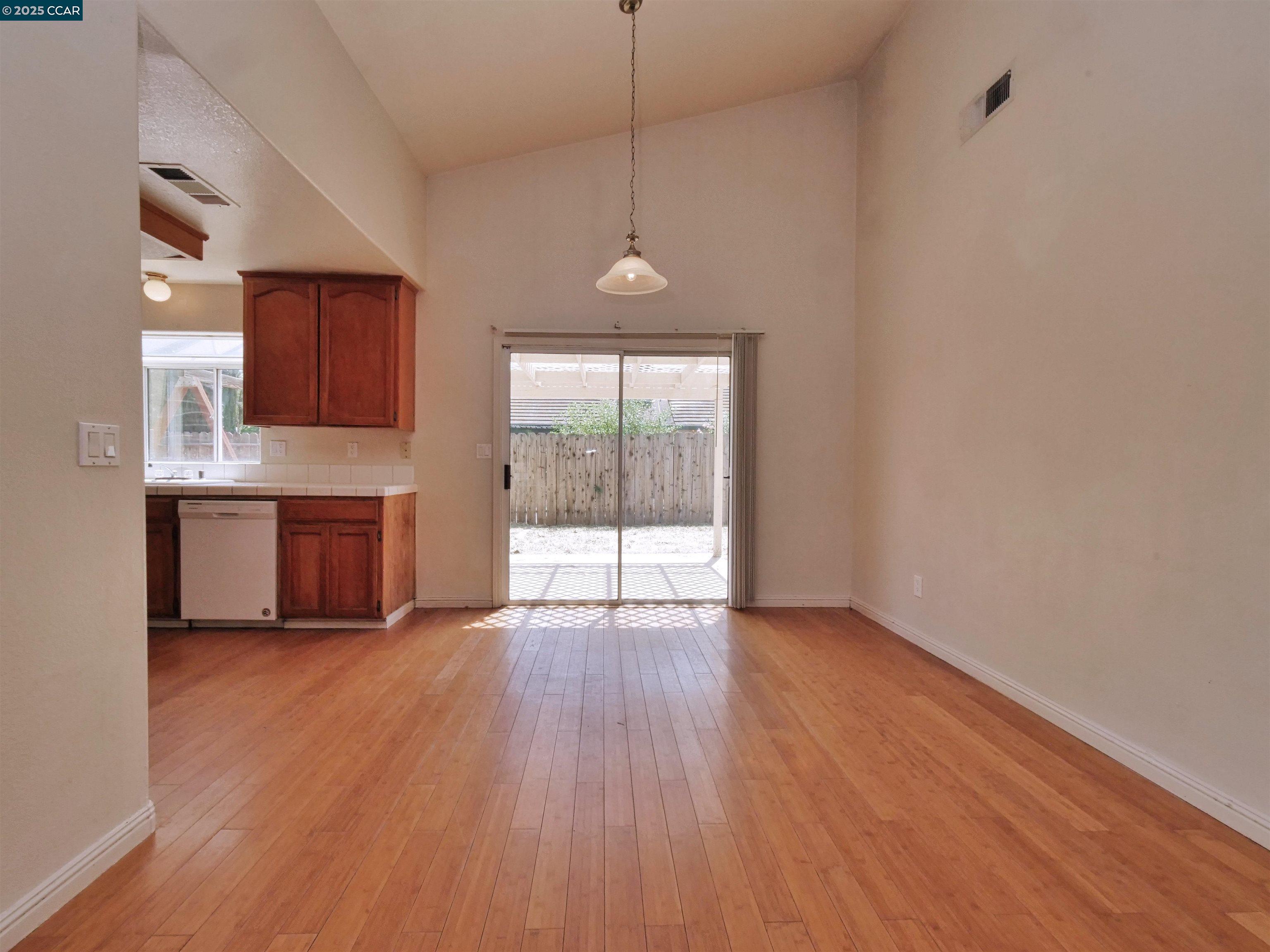 Detail Gallery Image 17 of 60 For 4300 Cannington Lane, Salida,  CA 95368-9726 - 4 Beds | 2 Baths