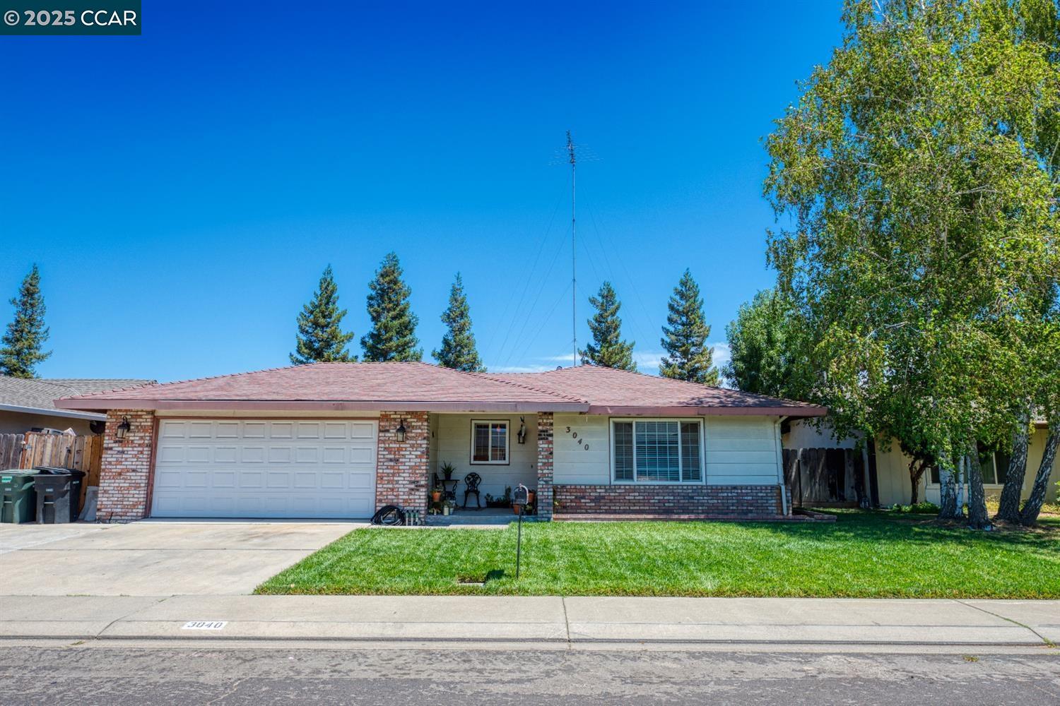 Detail Gallery Image 1 of 14 For 3040 Maplenut Ave., Modesto,  CA 95350 - 4 Beds | 2 Baths