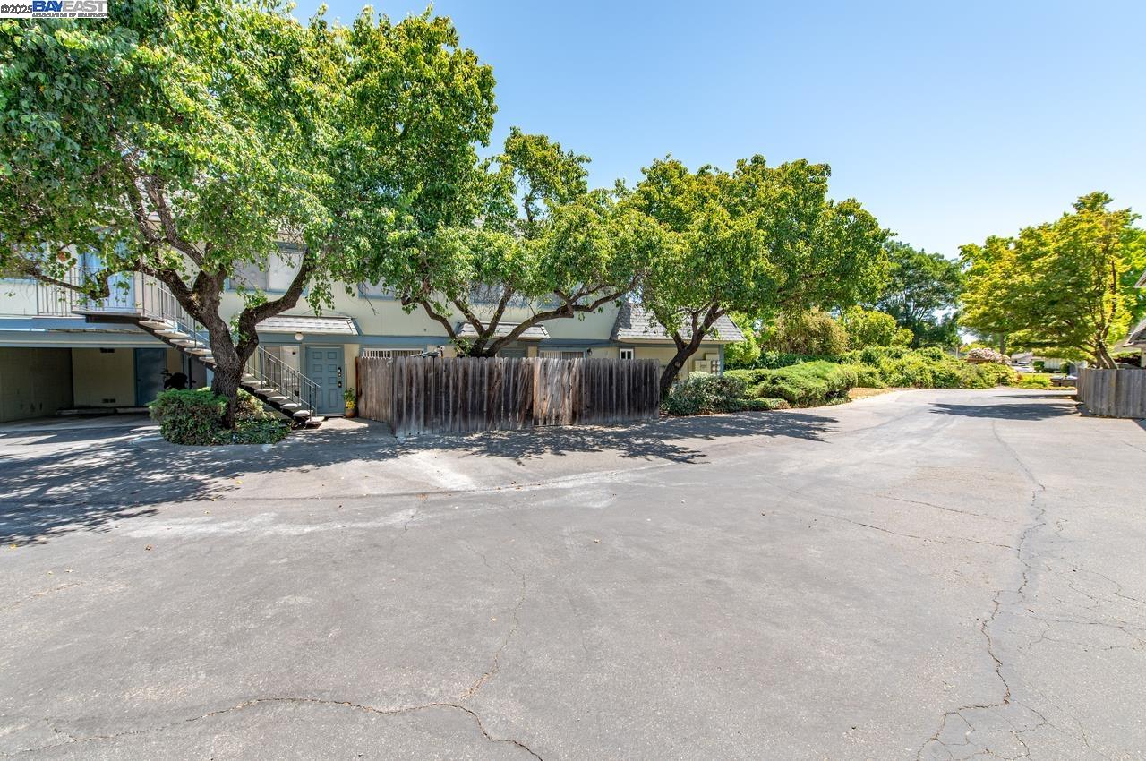 4327 Fairlands Dr, Pleasanton, California 94588, ,Commercial Sale,For Sale,4327 Fairlands Dr,41106686