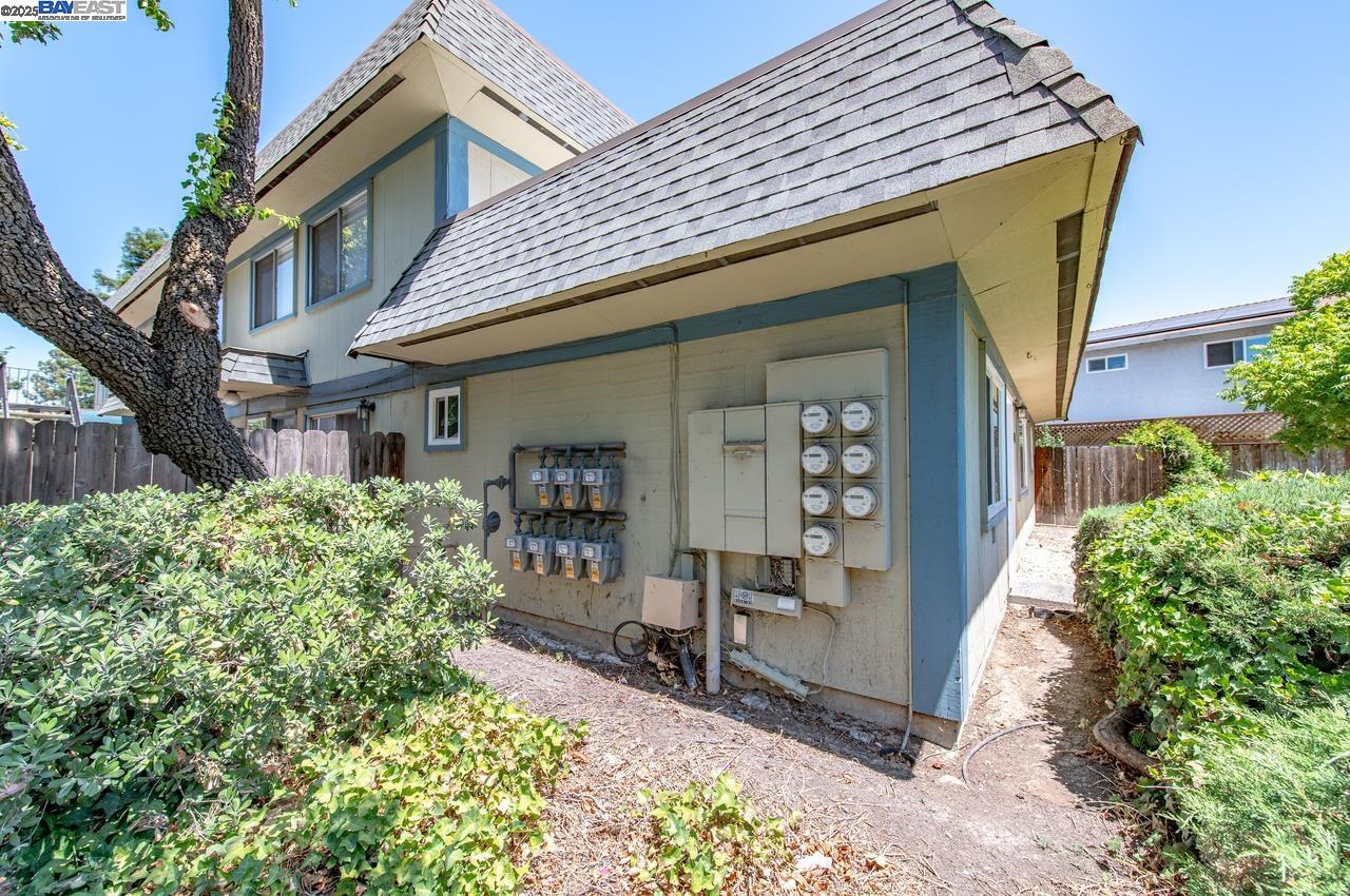 4327 Fairlands Dr, Pleasanton, California 94588, ,Commercial Sale,For Sale,4327 Fairlands Dr,41106686