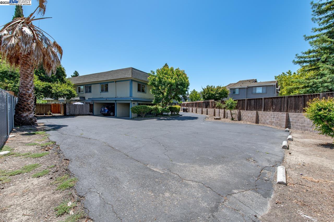 4327 Fairlands Dr, Pleasanton, California 94588, ,Commercial Sale,For Sale,4327 Fairlands Dr,41106686