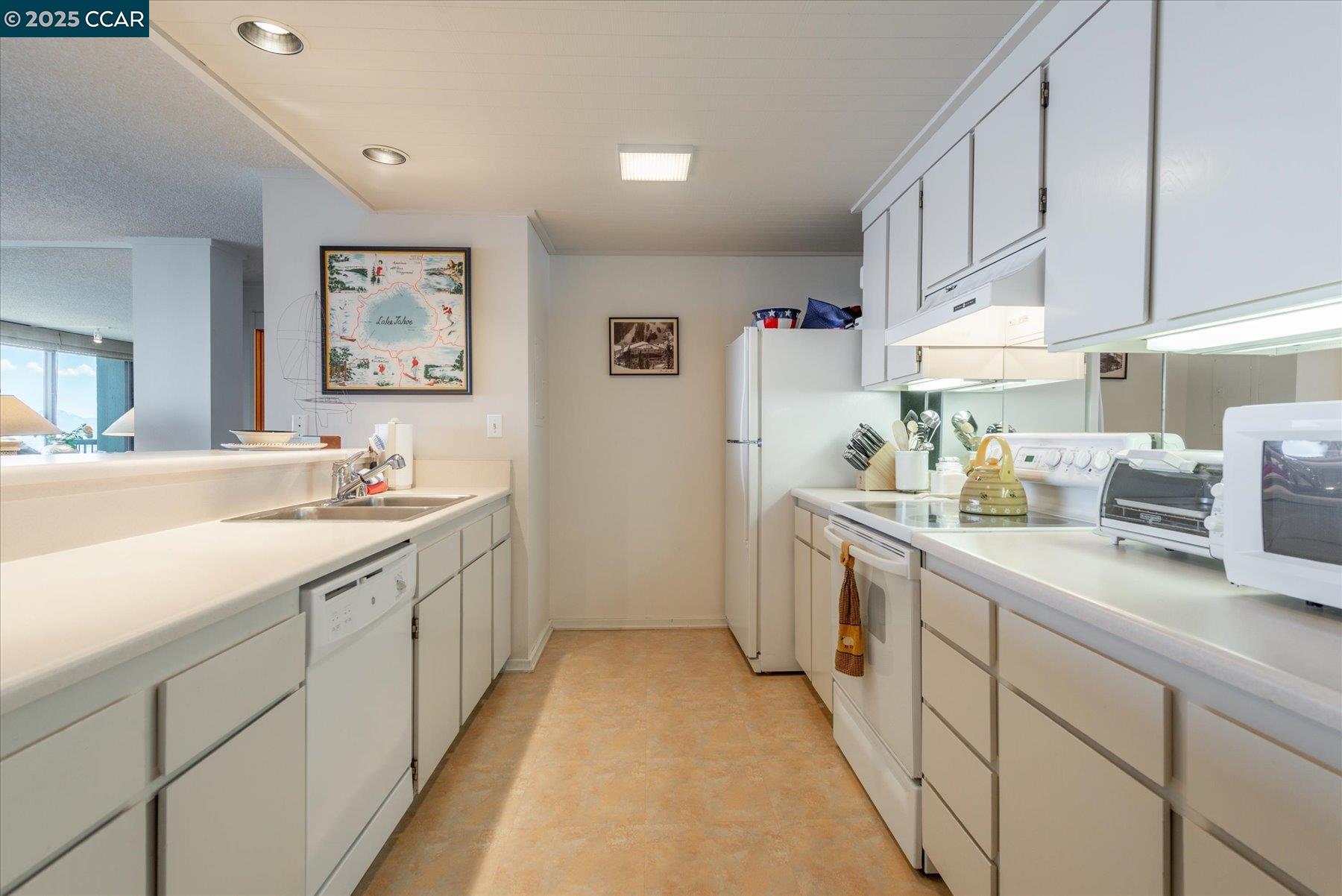 9200 Brockway Springs Dr # 68, Kings Beach, California 96143, 3 Bedrooms Bedrooms, 9 Rooms Rooms,2 BathroomsBathrooms,Residential,For Sale,9200 Brockway Springs Dr # 68,41106687