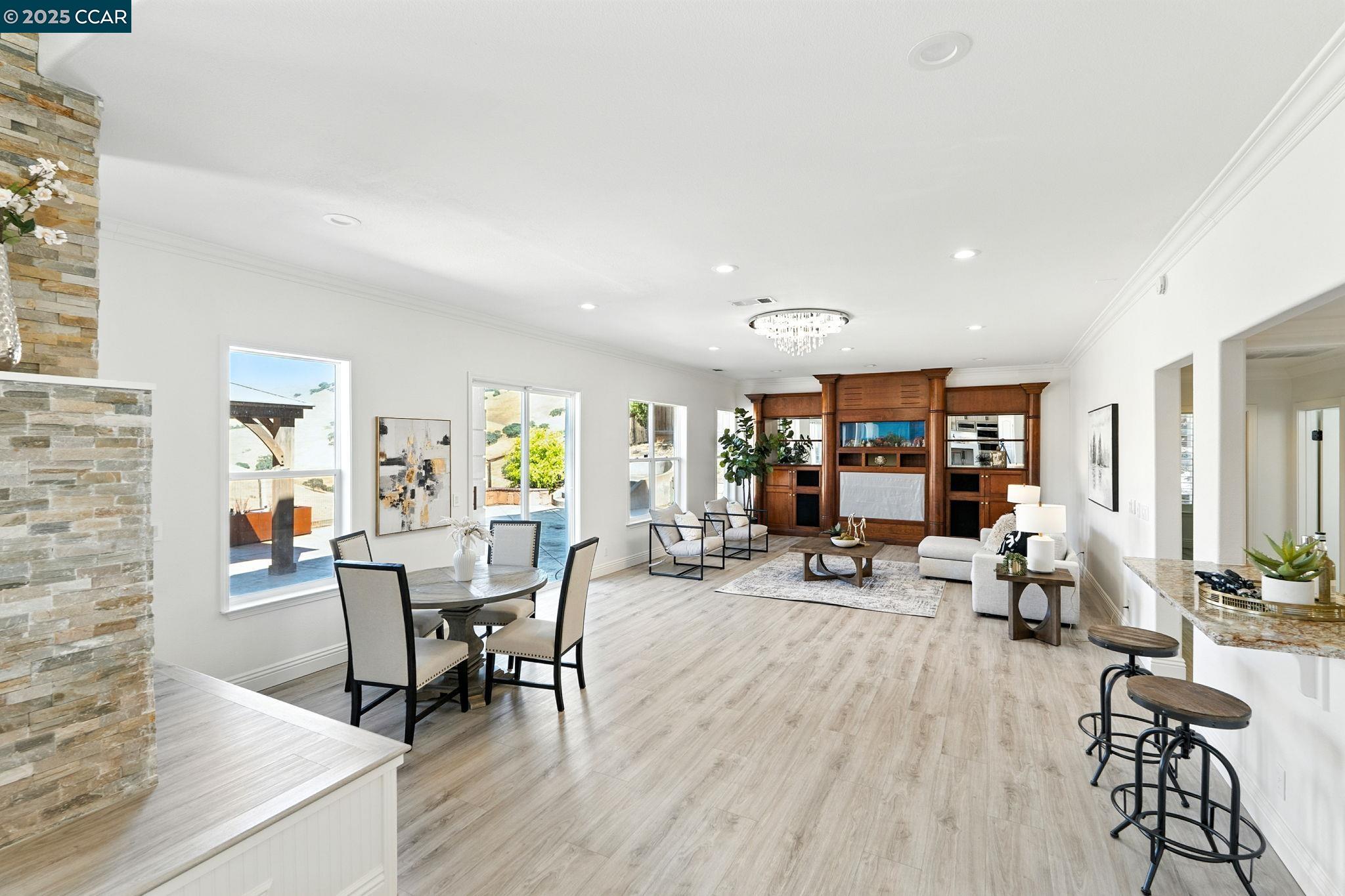 Detail Gallery Image 14 of 55 For 1023 Pebble Beach Dr, Clayton,  CA 94517 - 5 Beds | 3/1 Baths