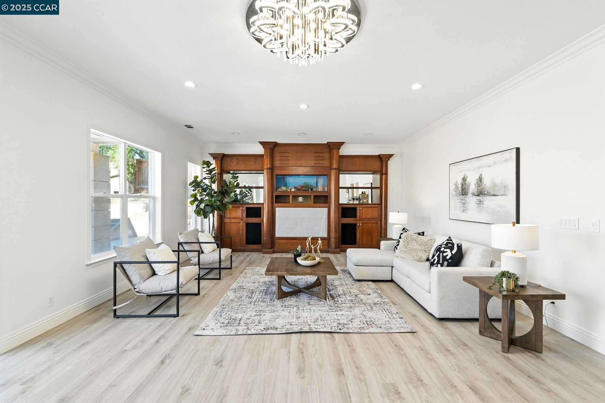 Detail Gallery Image 15 of 55 For 1023 Pebble Beach Dr, Clayton,  CA 94517 - 5 Beds | 3/1 Baths