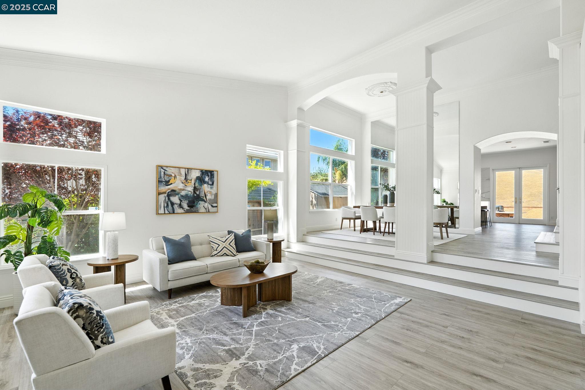 Detail Gallery Image 3 of 55 For 1023 Pebble Beach Dr, Clayton,  CA 94517 - 5 Beds | 3/1 Baths