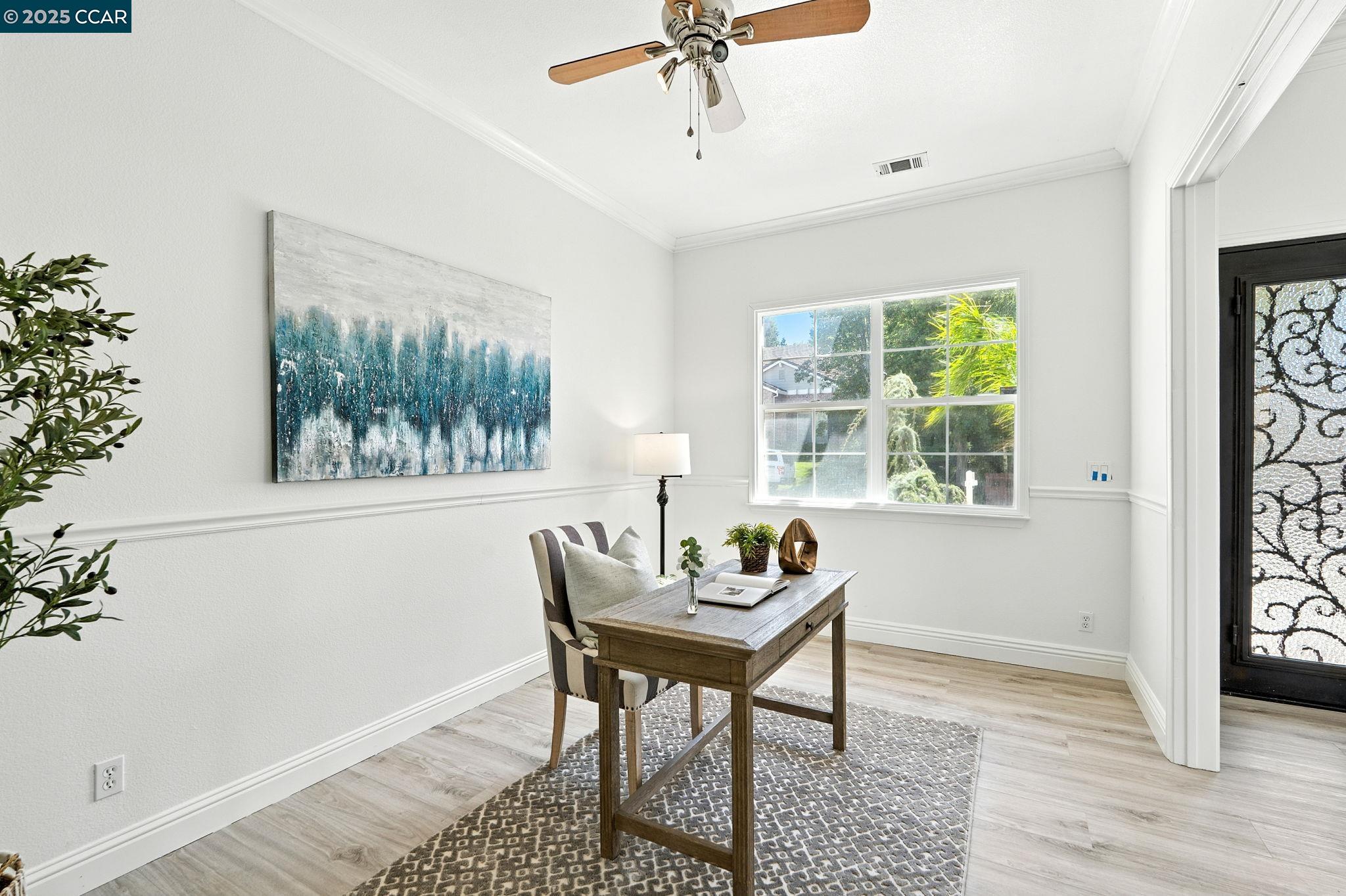 Detail Gallery Image 4 of 55 For 1023 Pebble Beach Dr, Clayton,  CA 94517 - 5 Beds | 3/1 Baths