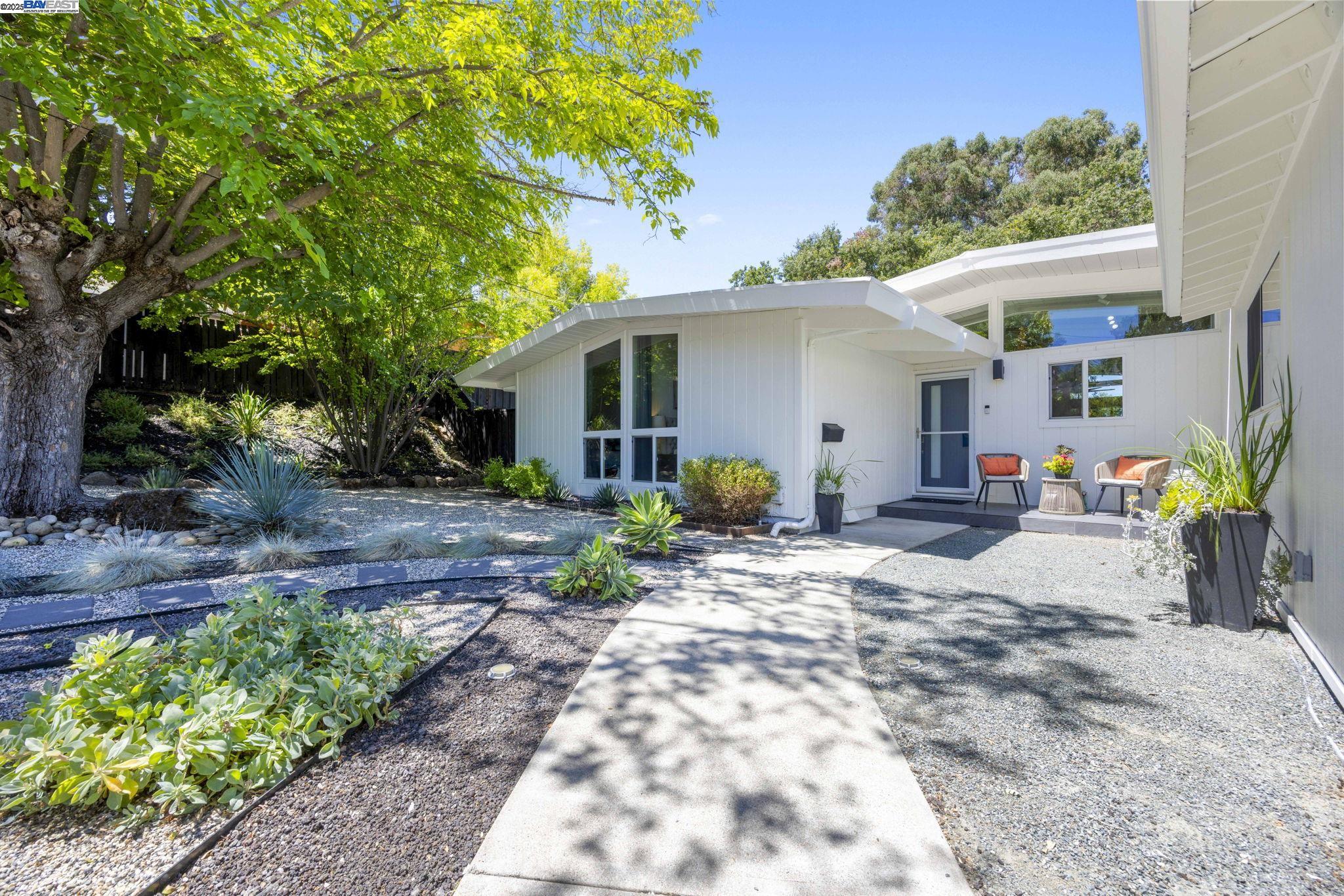 4525 Entrada Ct, Pleasanton, California 94566, 3 Bedrooms Bedrooms, 7 Rooms Rooms,2 BathroomsBathrooms,Residential,For Sale,4525 Entrada Ct,41106692