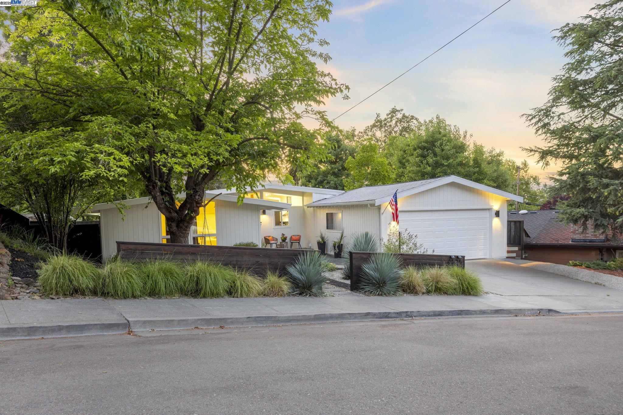 4525 Entrada Ct, Pleasanton, California 94566, 3 Bedrooms Bedrooms, 7 Rooms Rooms,2 BathroomsBathrooms,Residential,For Sale,4525 Entrada Ct,41106692