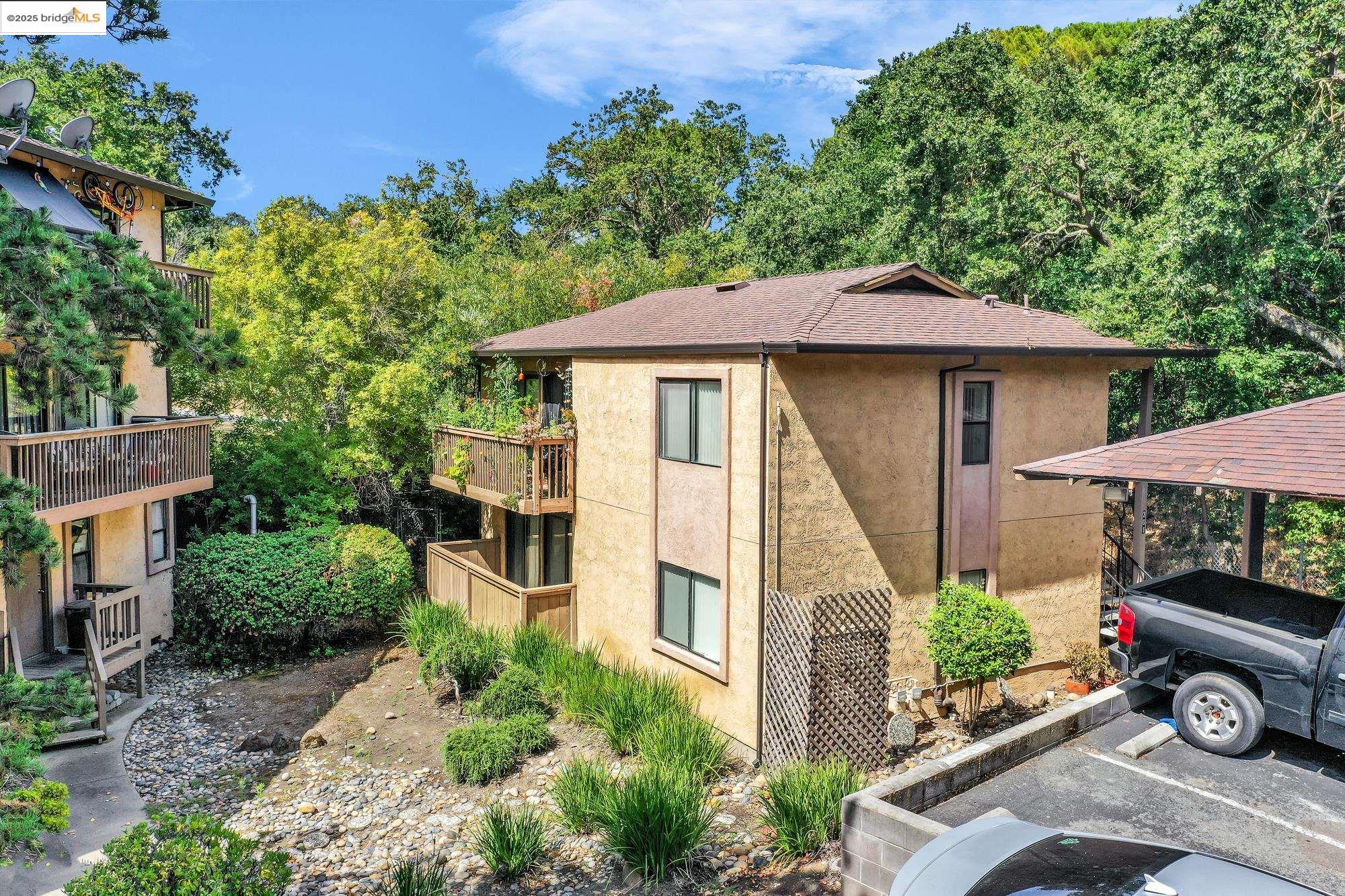 301 Country View Ln, Pleasant Hill, California 94523, ,Residential Income,For Sale,301 Country View Ln,41106696