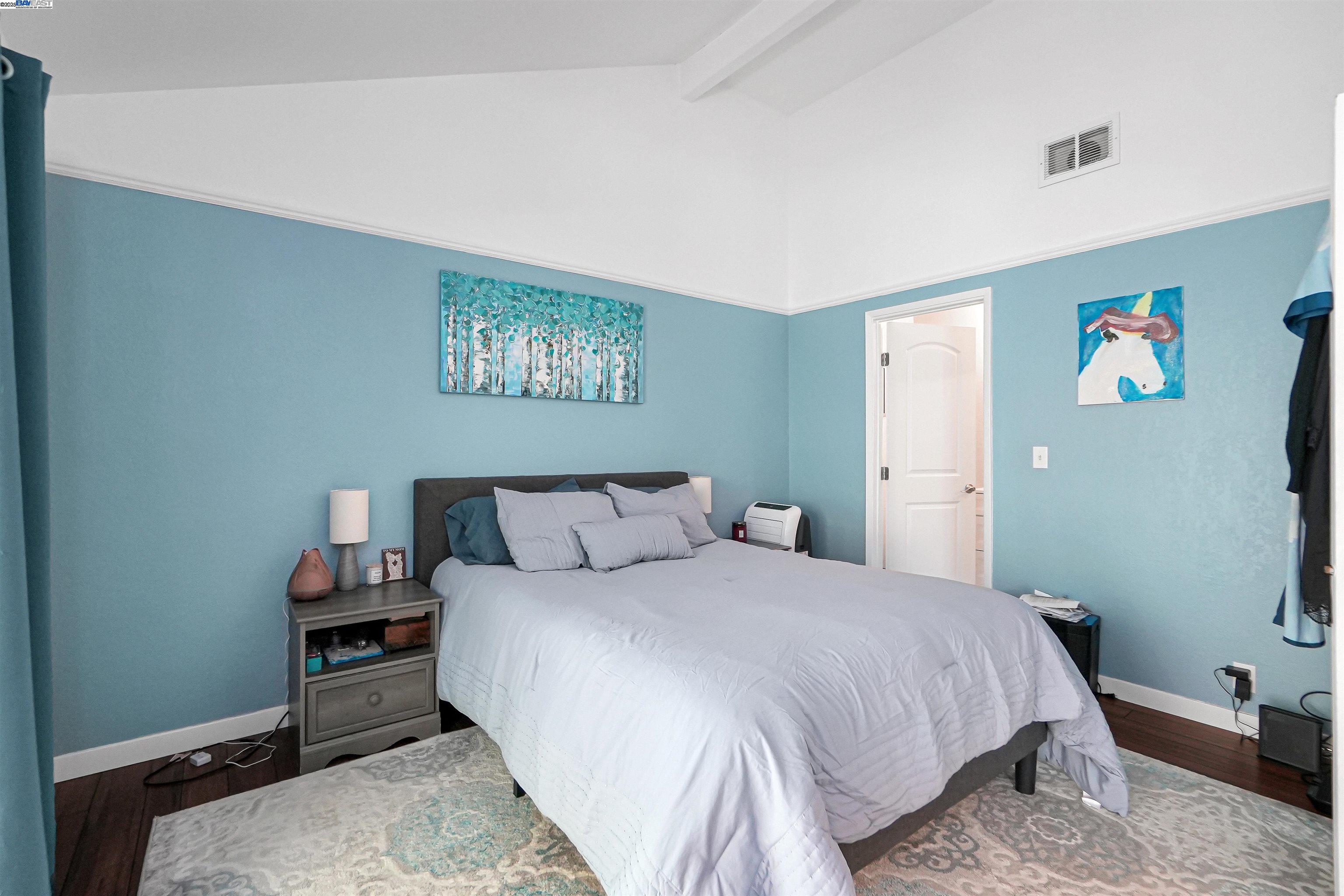 2437 Saint Helena Dr # 4, Hayward, California 94542, 2 Bedrooms Bedrooms, 4 Rooms Rooms,1 BathroomBathrooms,Residential,For Sale,2437 Saint Helena Dr # 4,41106698