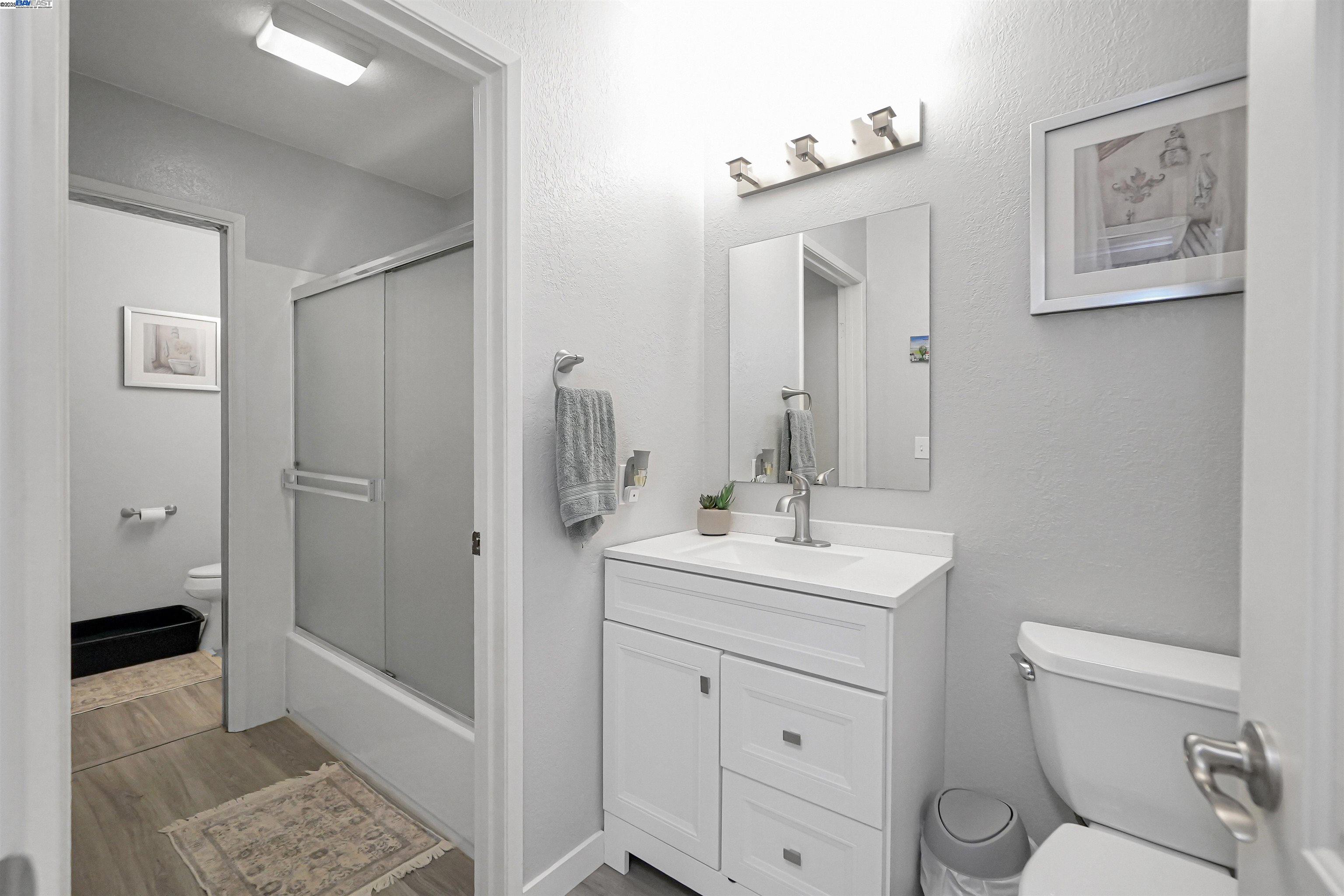 2437 Saint Helena Dr # 4, Hayward, California 94542, 2 Bedrooms Bedrooms, 4 Rooms Rooms,1 BathroomBathrooms,Residential,For Sale,2437 Saint Helena Dr # 4,41106698