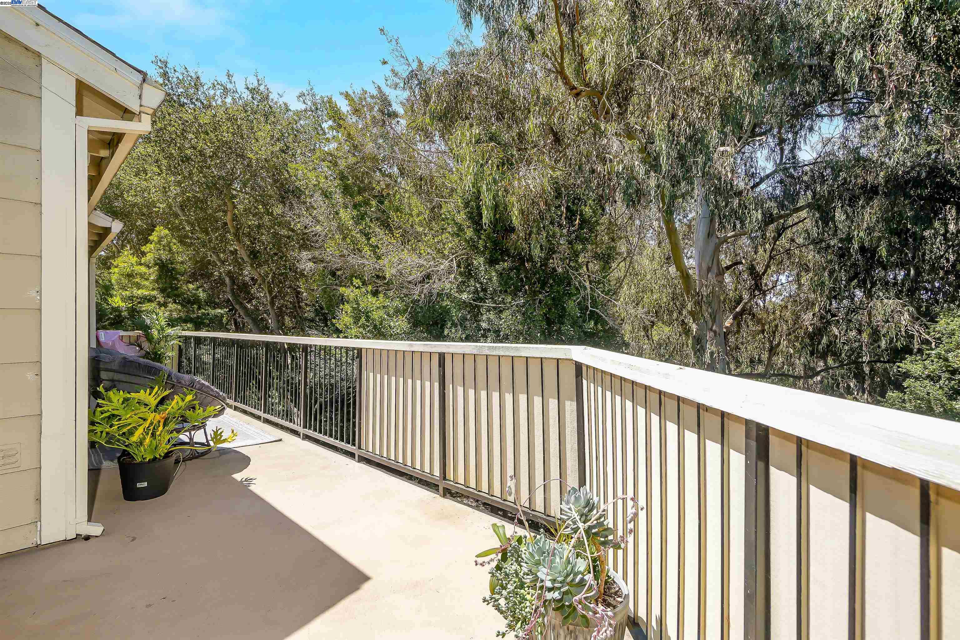 2437 Saint Helena Dr # 4, Hayward, California 94542, 2 Bedrooms Bedrooms, 4 Rooms Rooms,1 BathroomBathrooms,Residential,For Sale,2437 Saint Helena Dr # 4,41106698