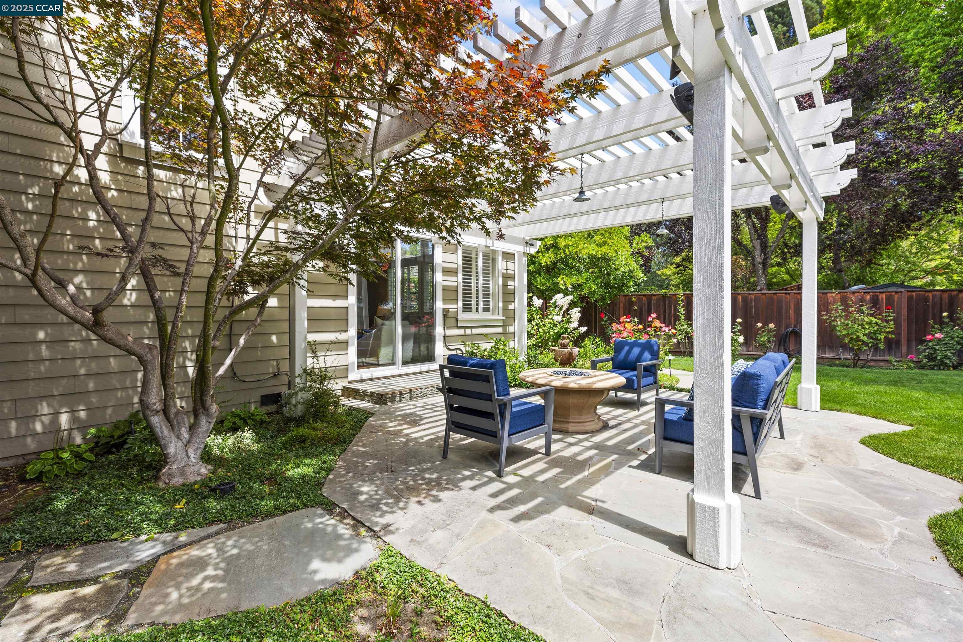 61 Corte Maria, Moraga, California 94556, 5 Bedrooms Bedrooms, 11 Rooms Rooms,3 BathroomsBathrooms,Residential,For Sale,61 Corte Maria,41106699