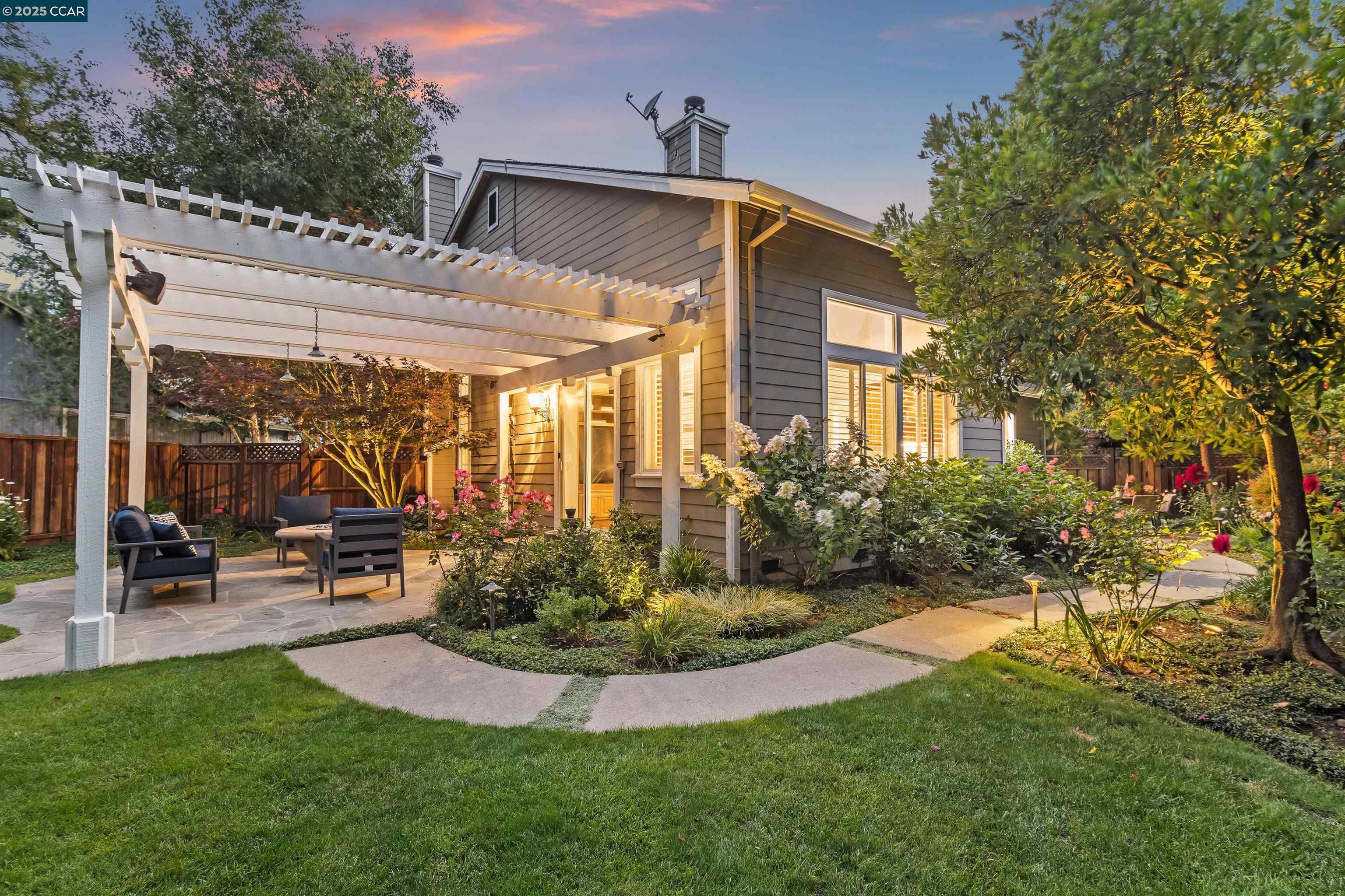 61 Corte Maria, Moraga, California 94556, 5 Bedrooms Bedrooms, 11 Rooms Rooms,3 BathroomsBathrooms,Residential,For Sale,61 Corte Maria,41106699