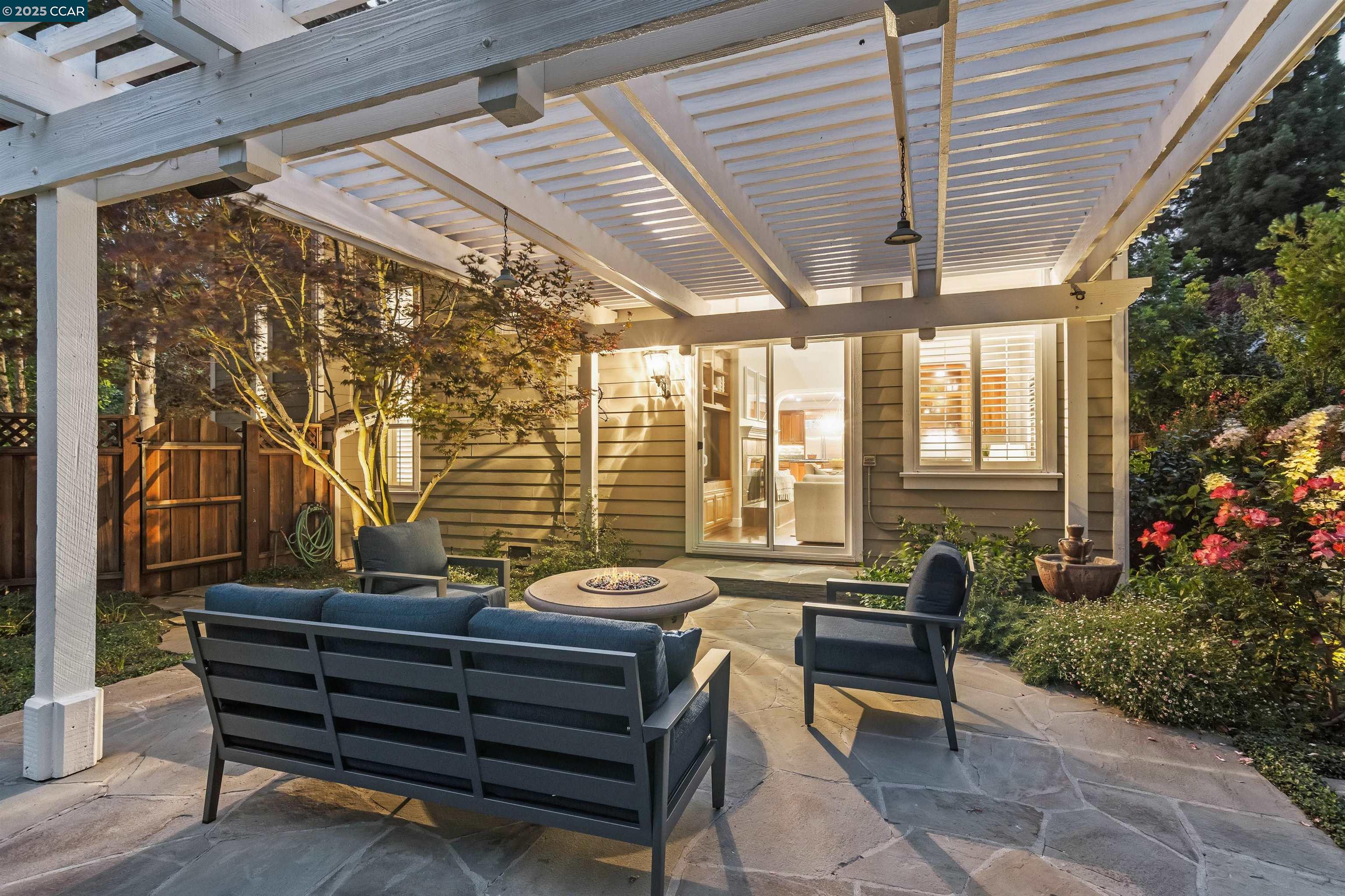 61 Corte Maria, Moraga, California 94556, 5 Bedrooms Bedrooms, 11 Rooms Rooms,3 BathroomsBathrooms,Residential,For Sale,61 Corte Maria,41106699