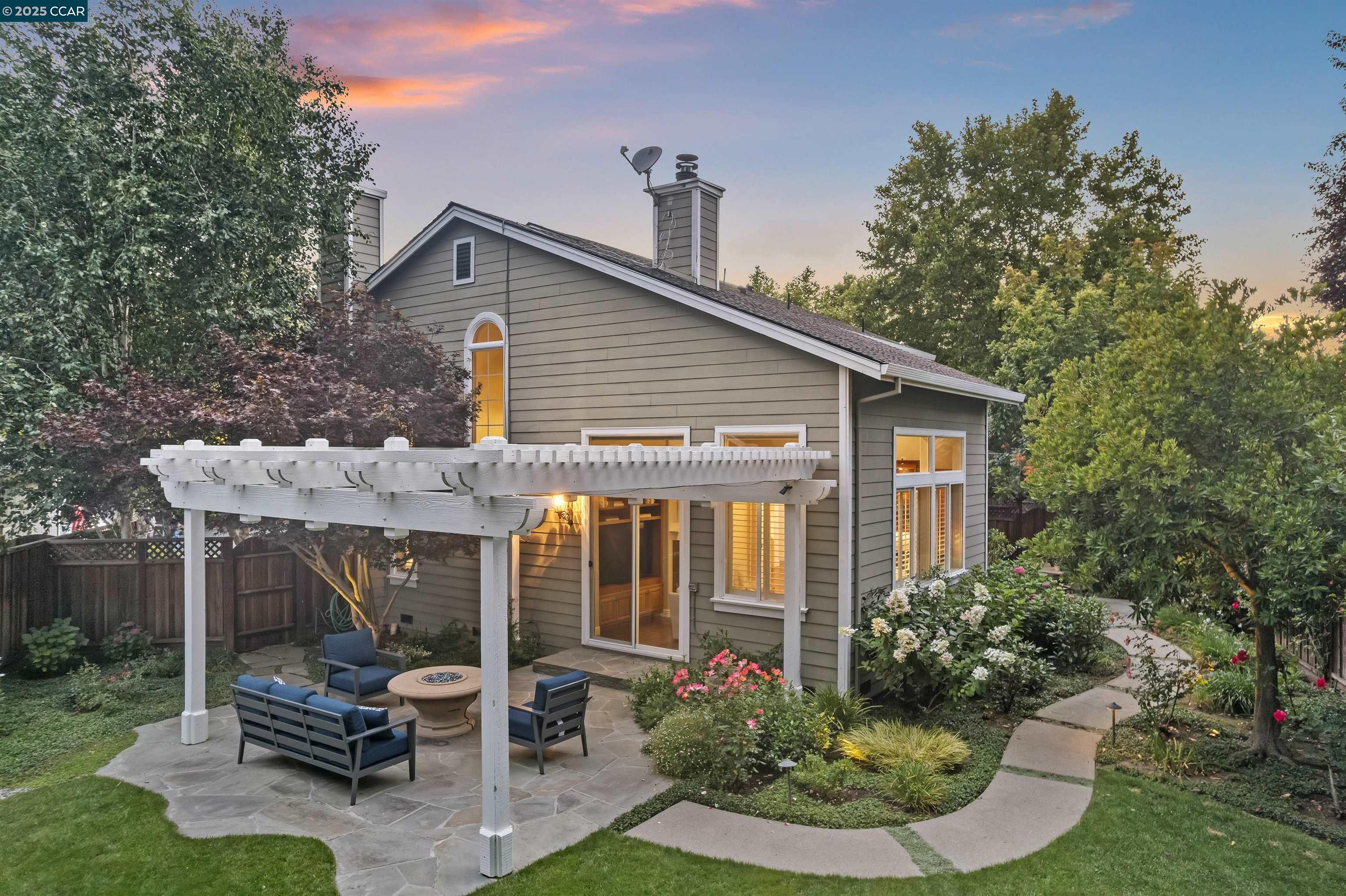 61 Corte Maria, Moraga, California 94556, 5 Bedrooms Bedrooms, 11 Rooms Rooms,3 BathroomsBathrooms,Residential,For Sale,61 Corte Maria,41106699