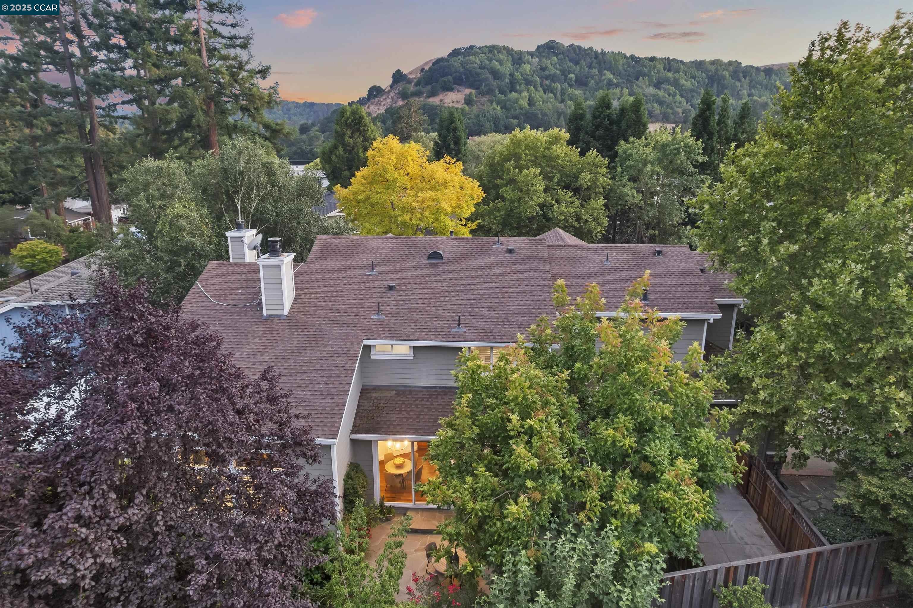 61 Corte Maria, Moraga, California 94556, 5 Bedrooms Bedrooms, 11 Rooms Rooms,3 BathroomsBathrooms,Residential,For Sale,61 Corte Maria,41106699