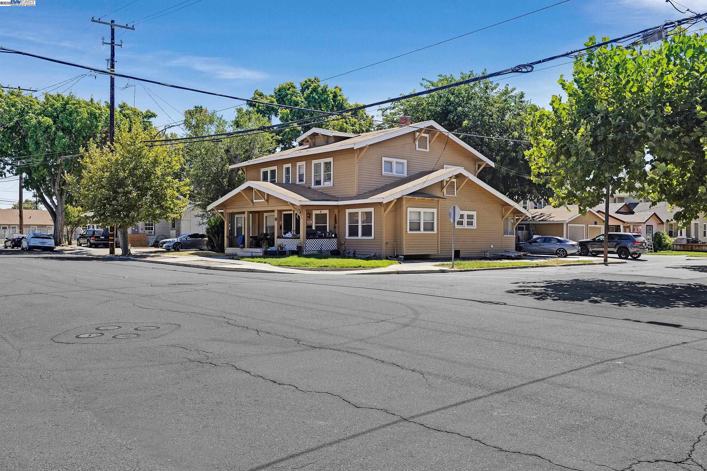 1241 Parker Ave, Tracy, California 95376, ,Residential Income,For Sale,1241 Parker Ave,41106700