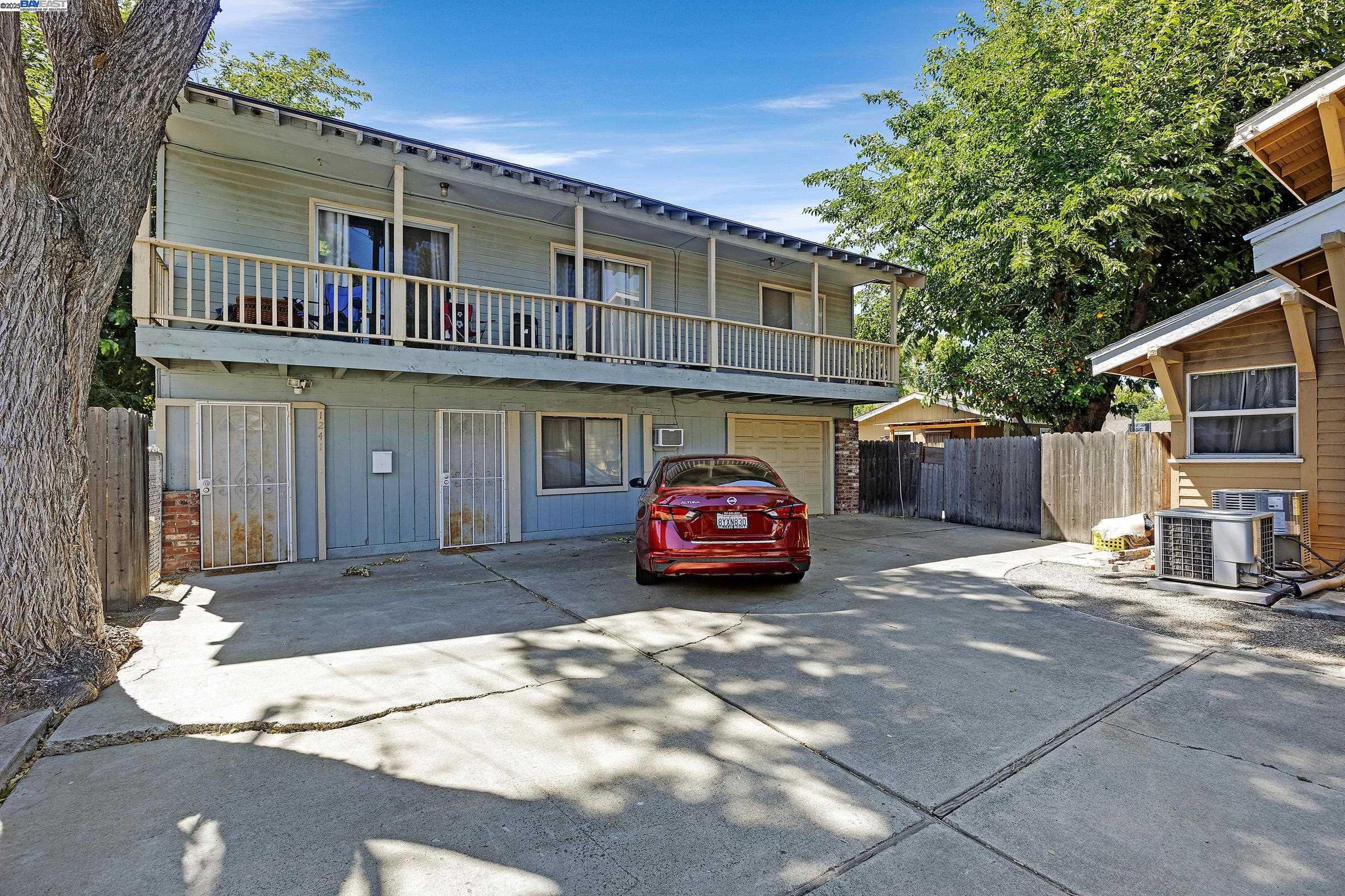 1241 Parker Ave, Tracy, California 95376, ,Residential Income,For Sale,1241 Parker Ave,41106700