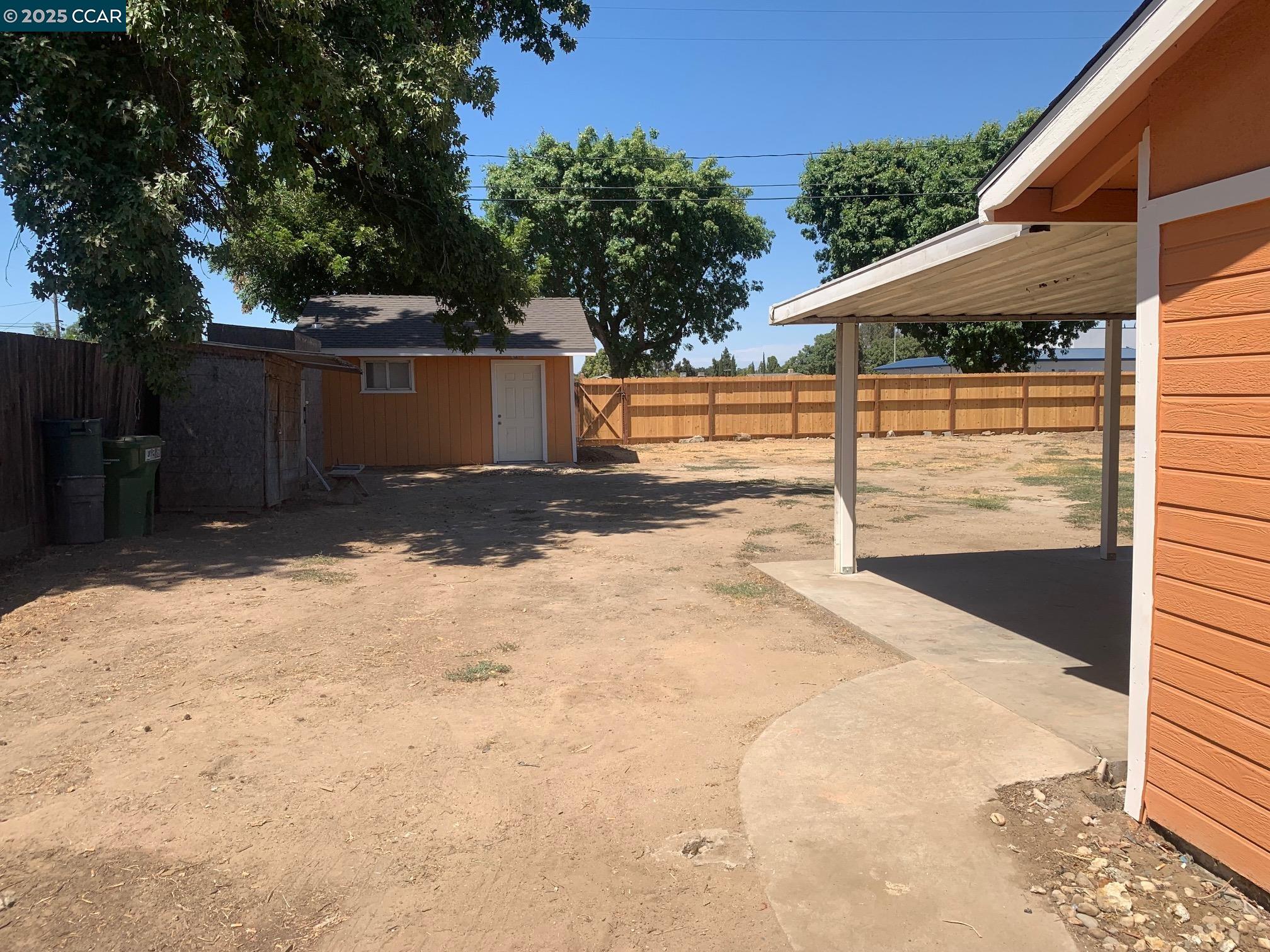 1105 Latimer Ave, Modesto, California 95351, 4 Bedrooms Bedrooms, 5 Rooms Rooms,2 BathroomsBathrooms,Residential,For Sale,1105 Latimer Ave,41106701